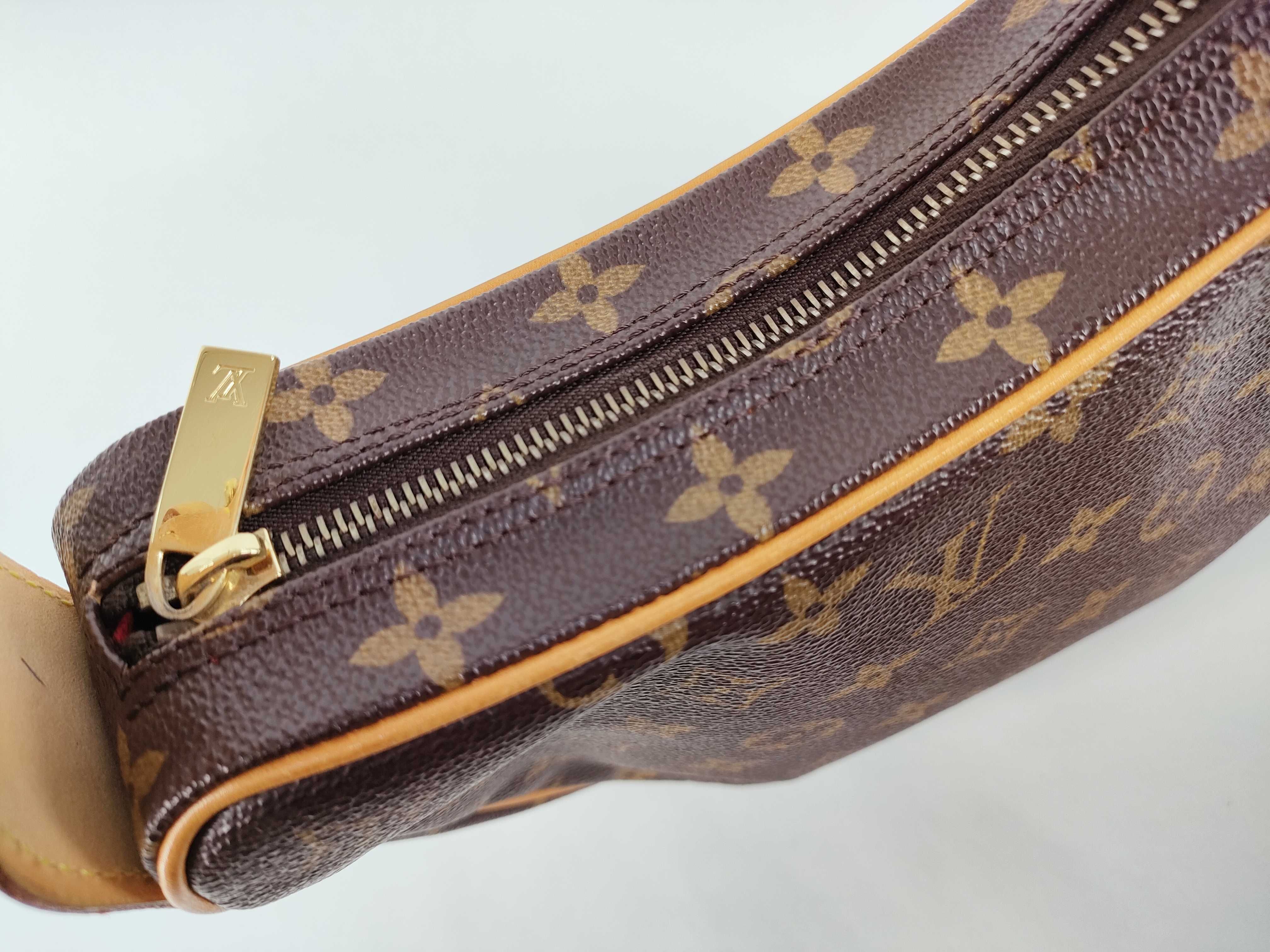 Monogram Louis Vuitton Monogram Croissant MM Shoulder Bag — view 8