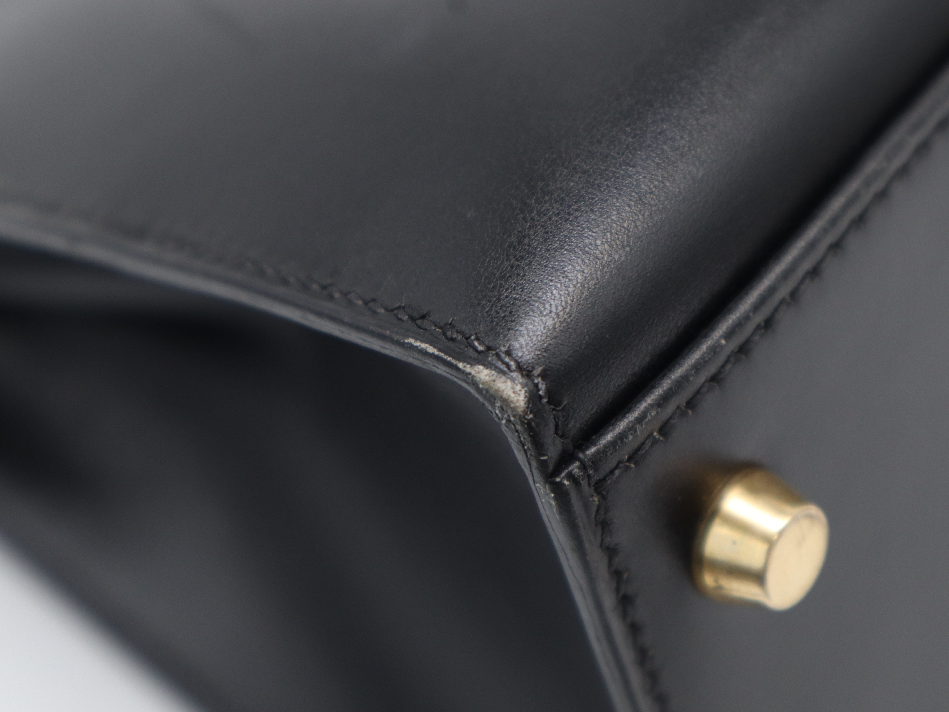 Kelly 32 Handbag, D stamp, Calf Leather, Noir (black), Gold Hardware, Includes Shoulder Strap, Clochette, Padlock, 2 Keys, Box, and Dust Bag. — view 11