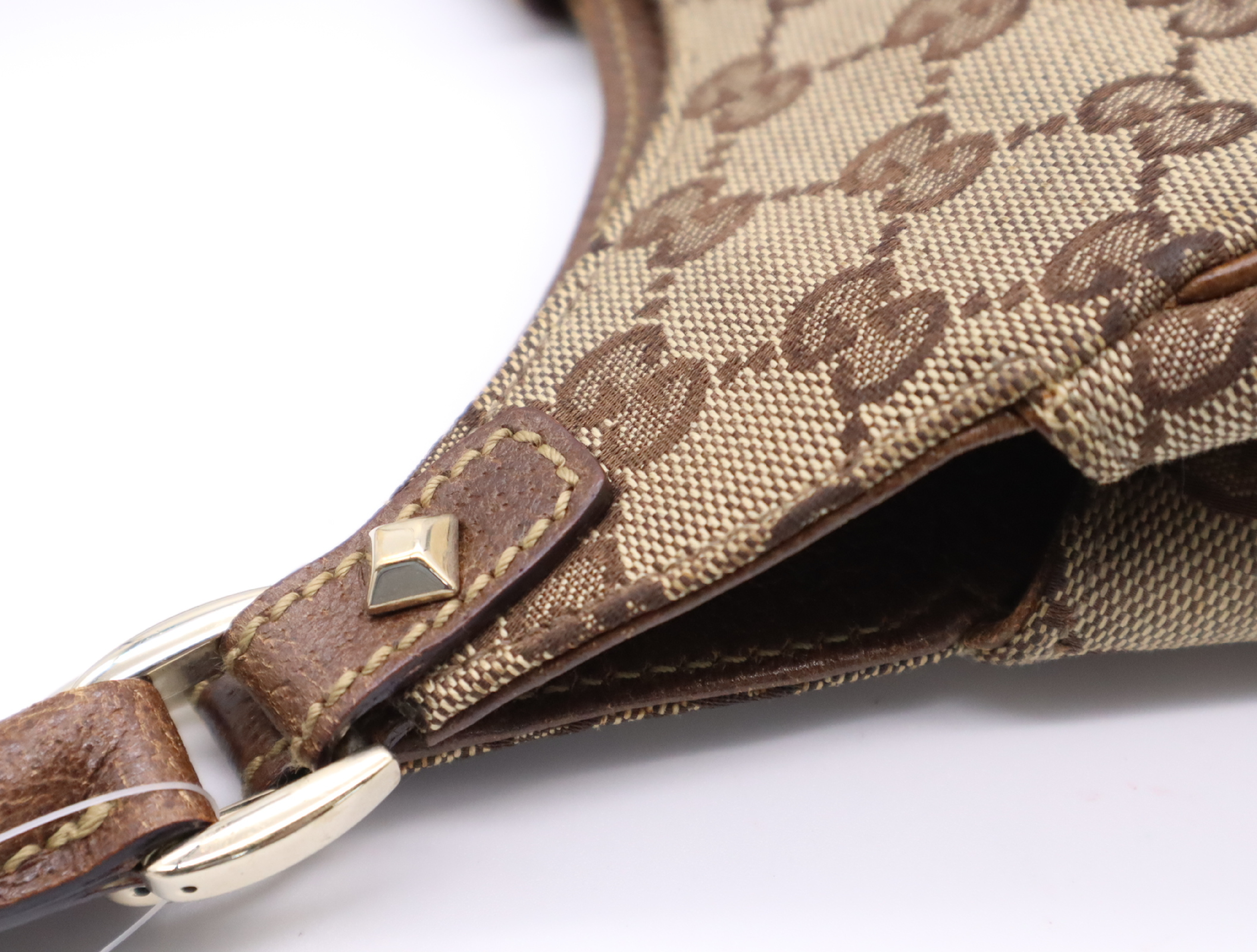 124409 Canvas x Leather GG Canvas Shoulder Bag Beige Gold Hardware Shoulder Bag — view 9