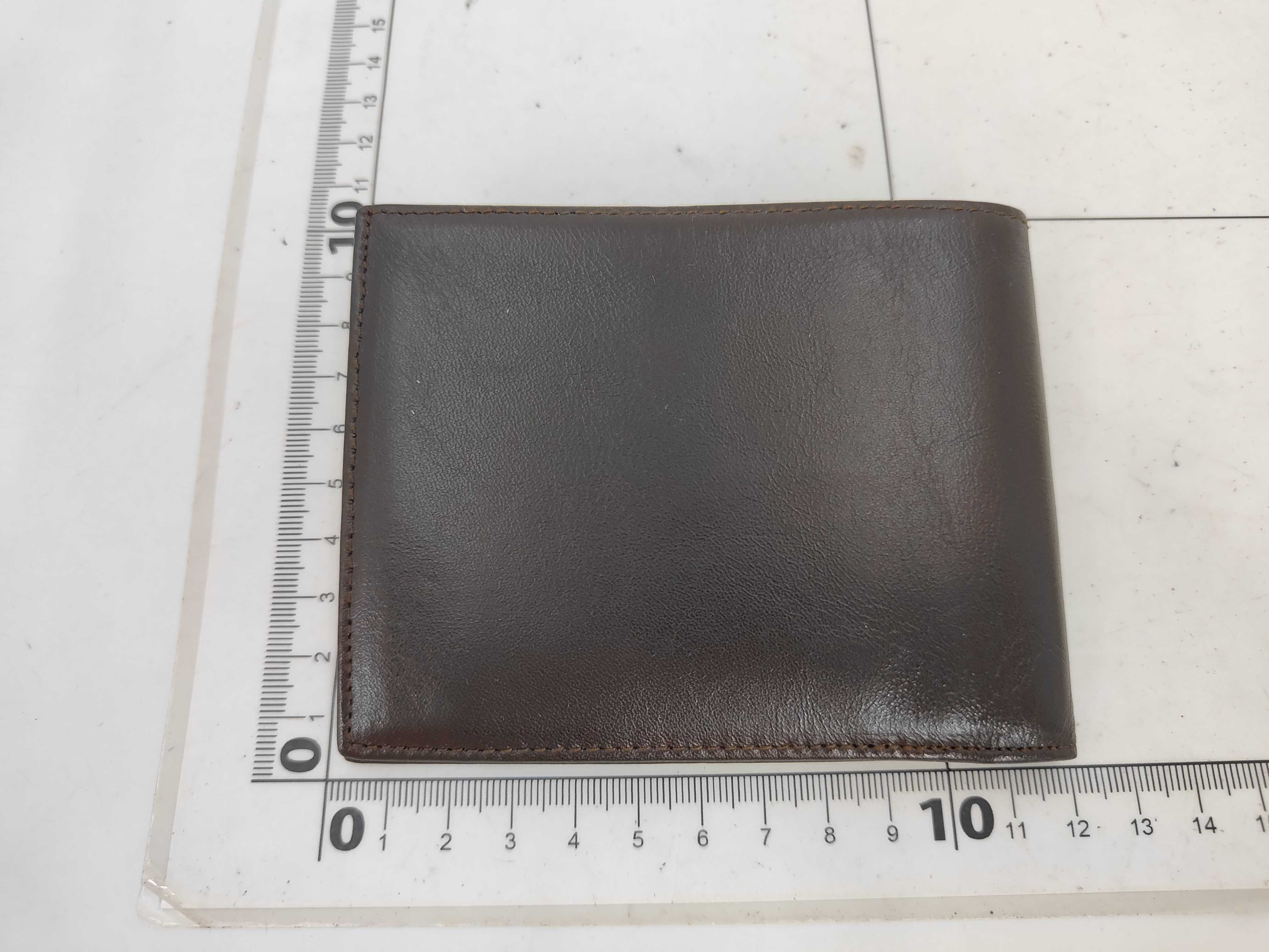 bi-fold wallet — view 2
