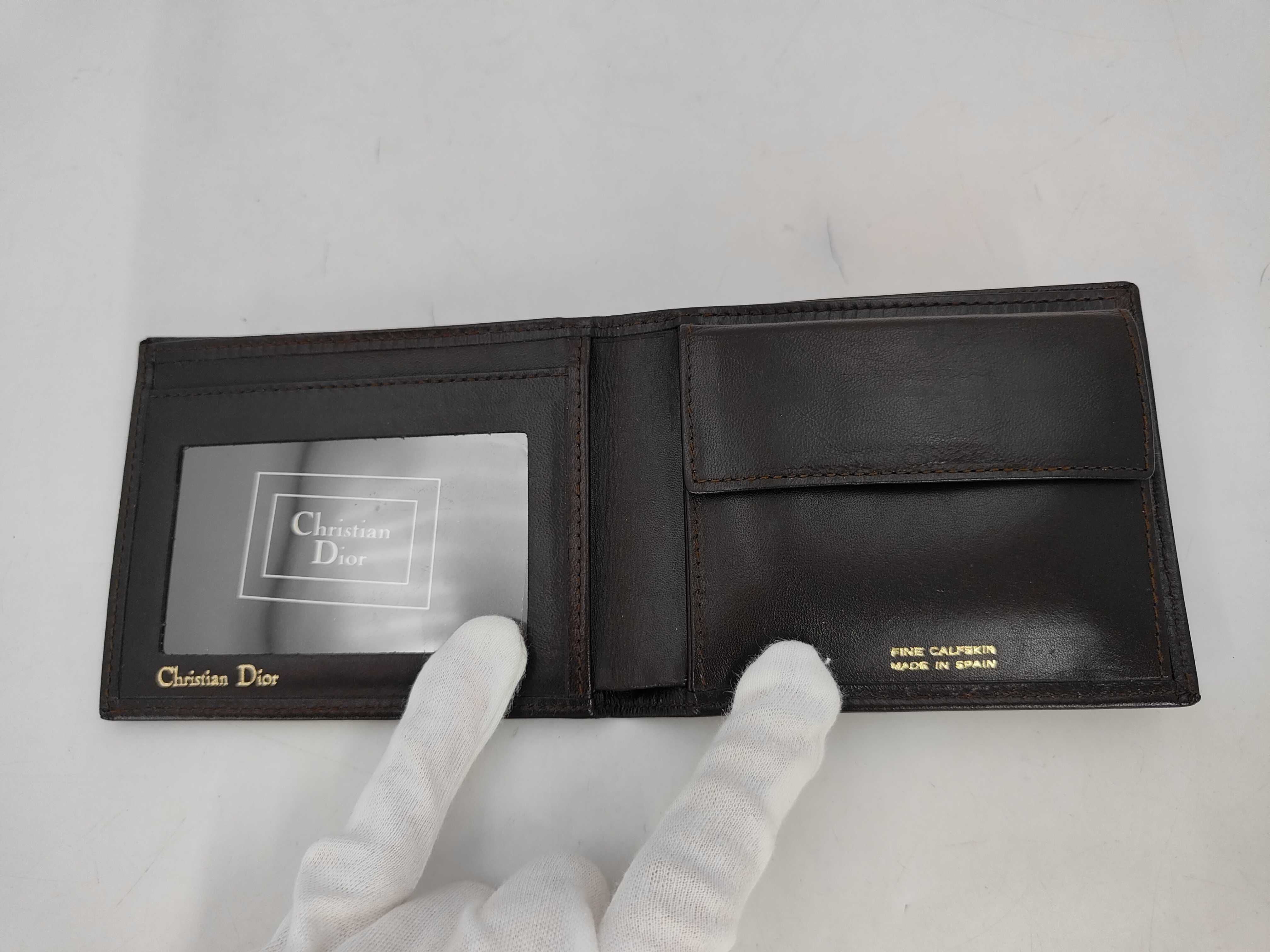 bi-fold wallet — view 4