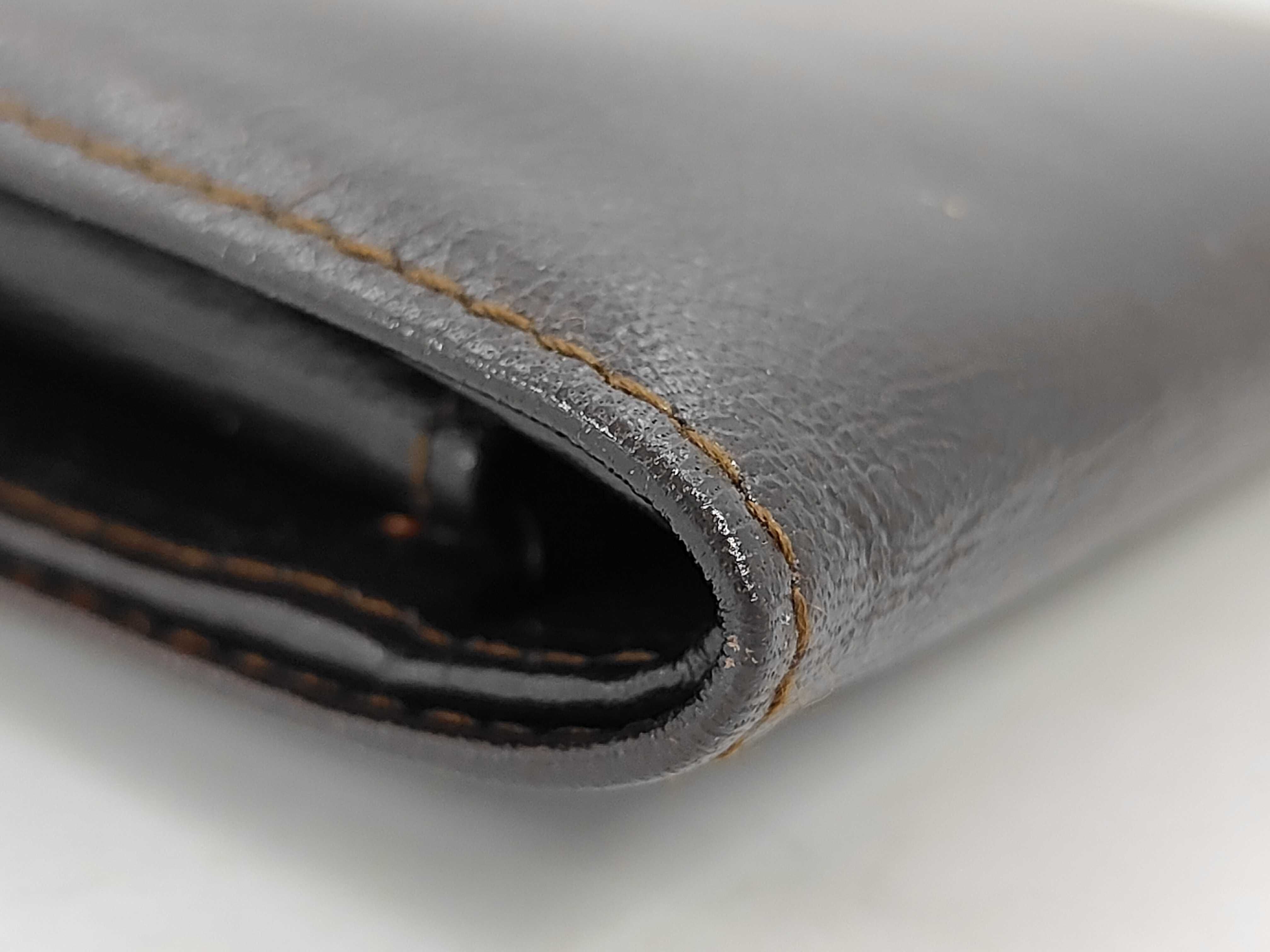 bi-fold wallet — view 7