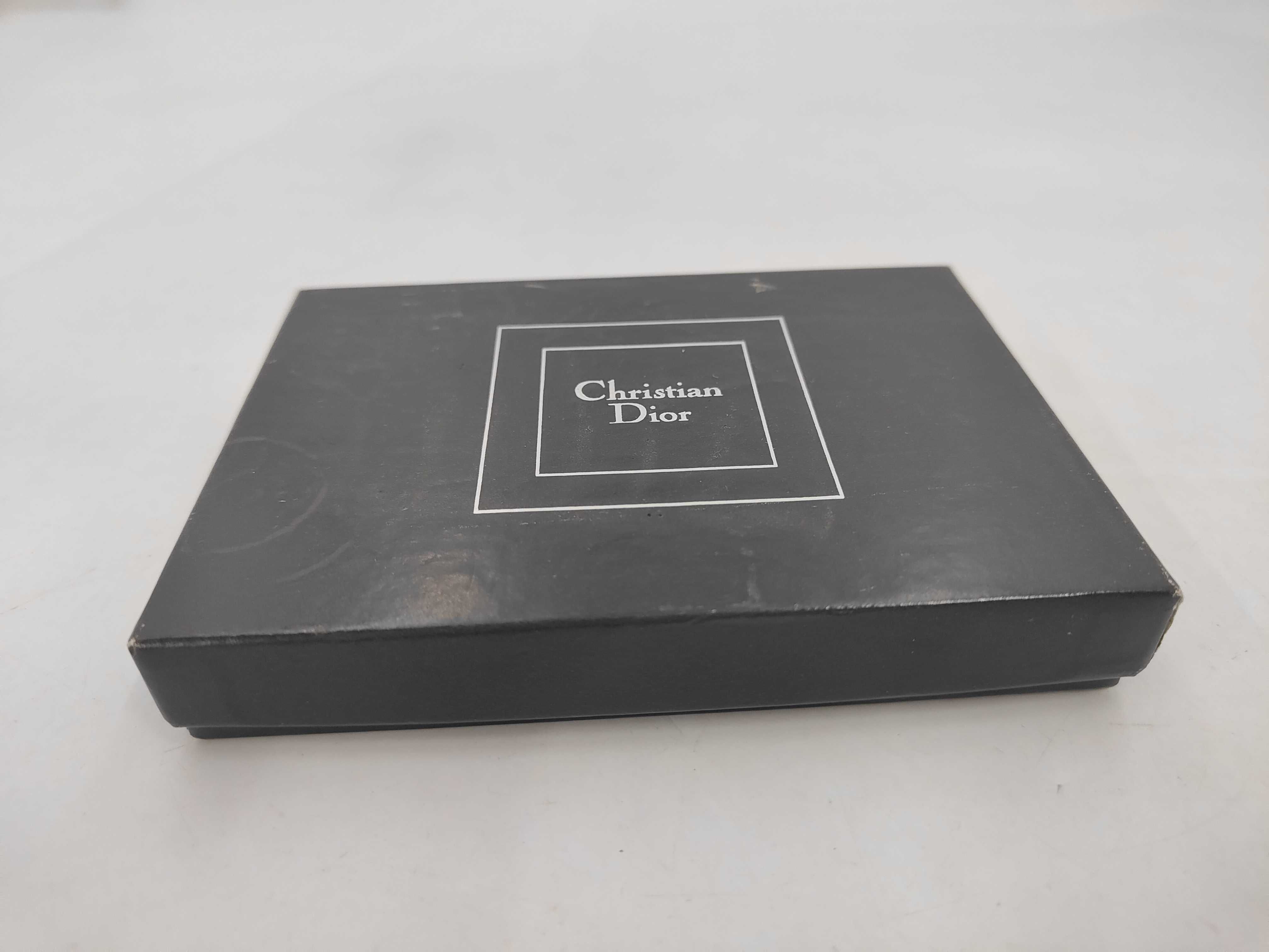 bi-fold wallet — view 9