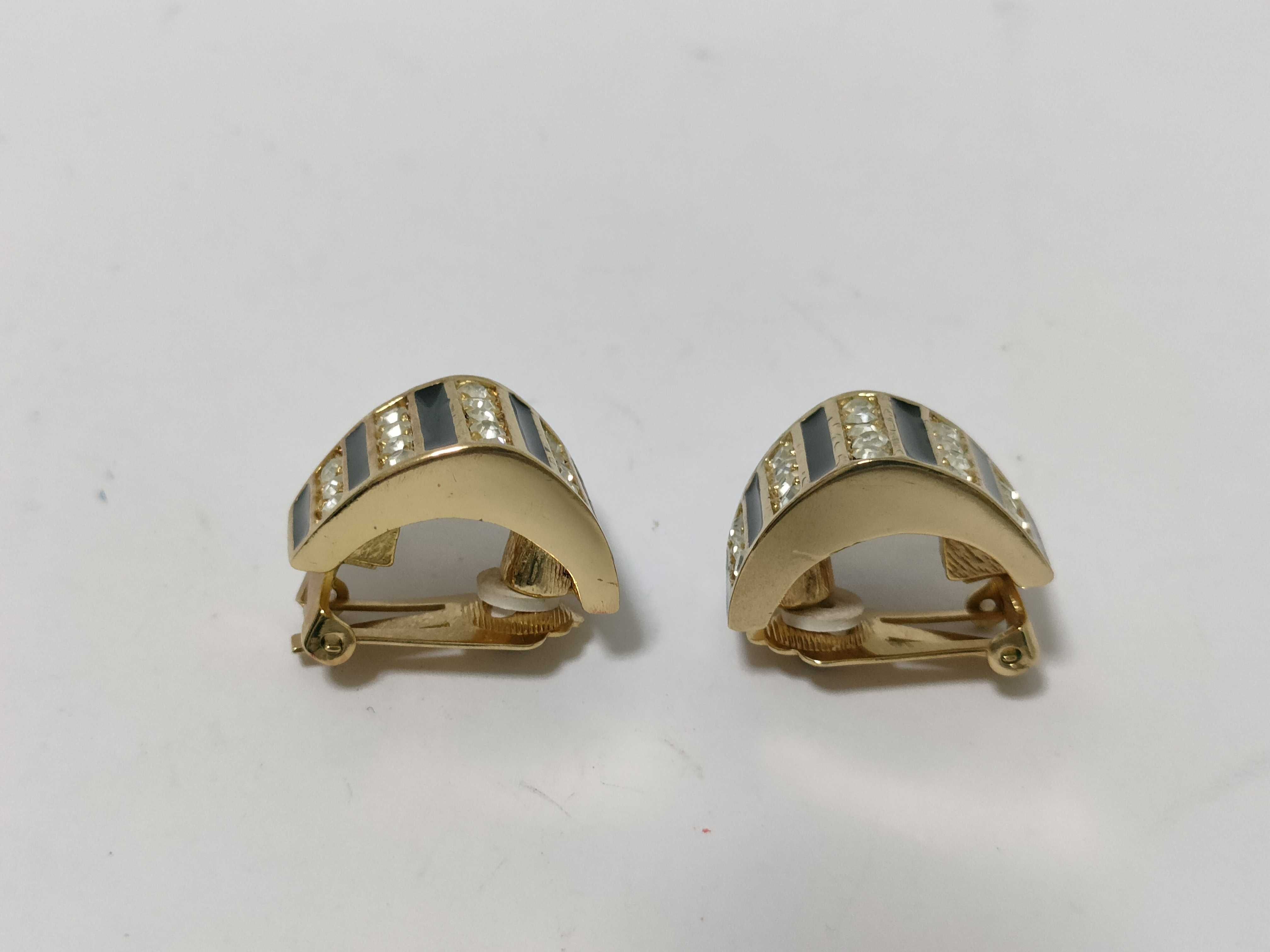 Earrings — view 3