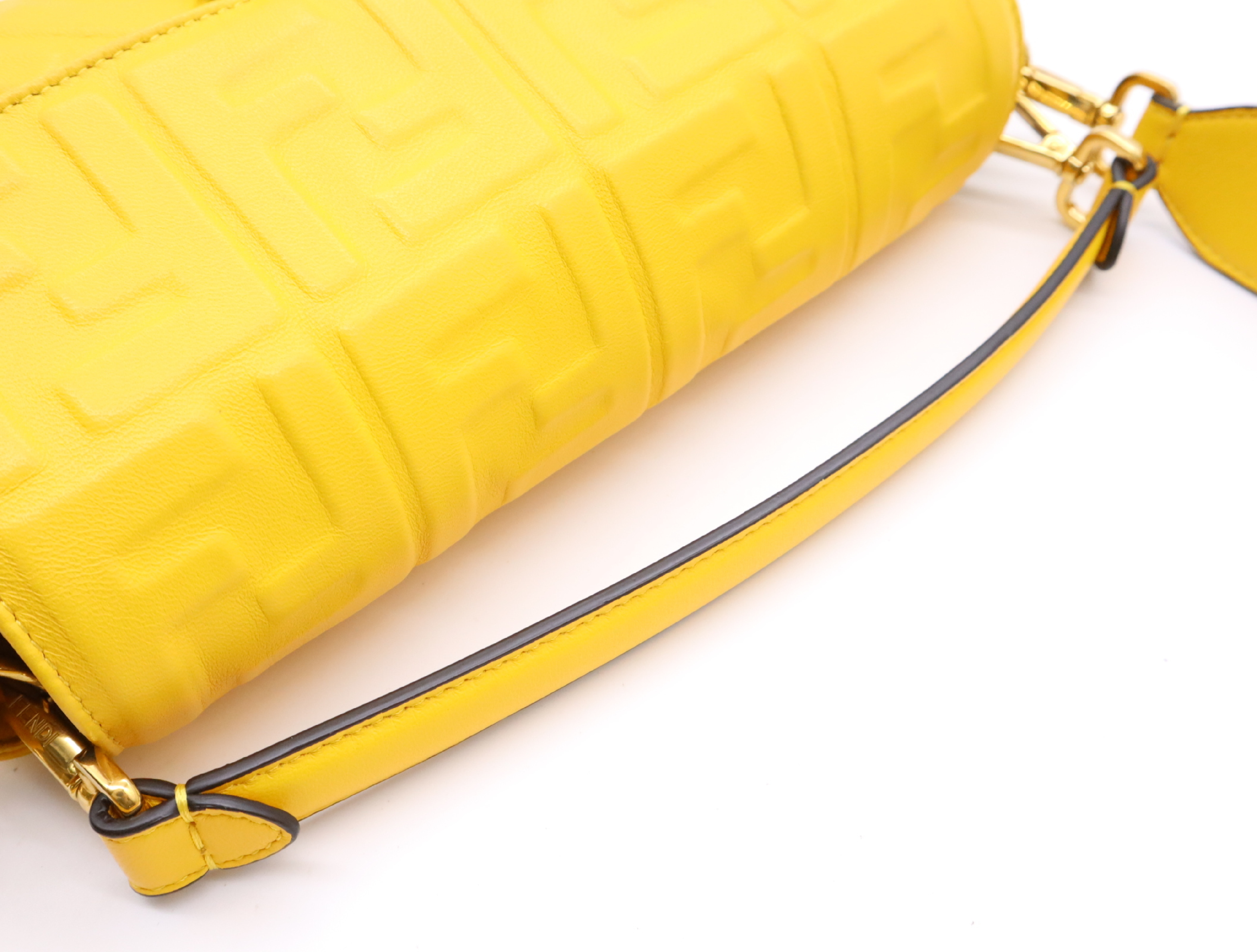 8BR600 Leather Zucca Mamma Bucket 2-way Handbag, Yellow, with Shoulder Strap and Dust Bag. — view 11