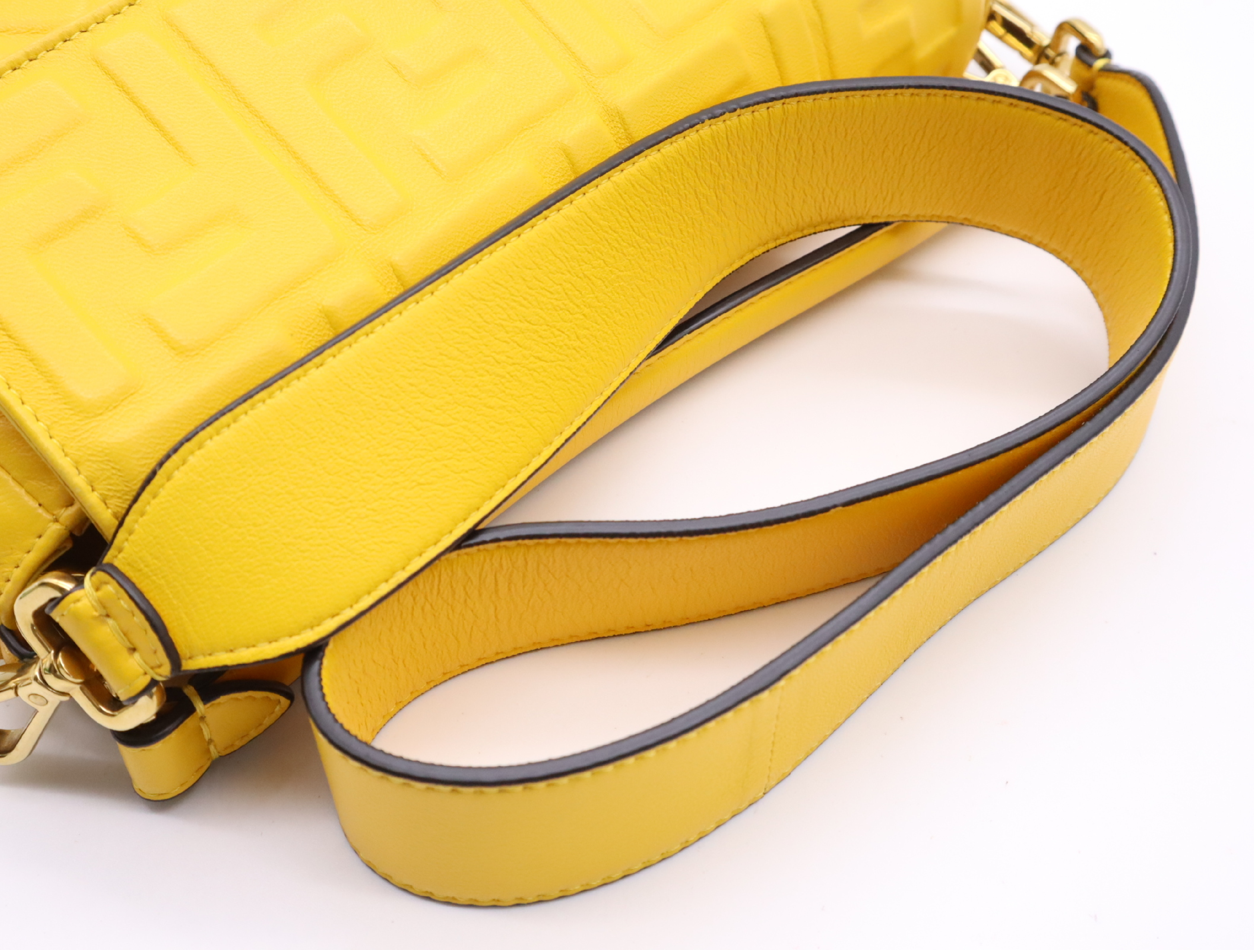 8BR600 Leather Zucca Mamma Bucket 2-way Handbag, Yellow, with Shoulder Strap and Dust Bag. — view 10