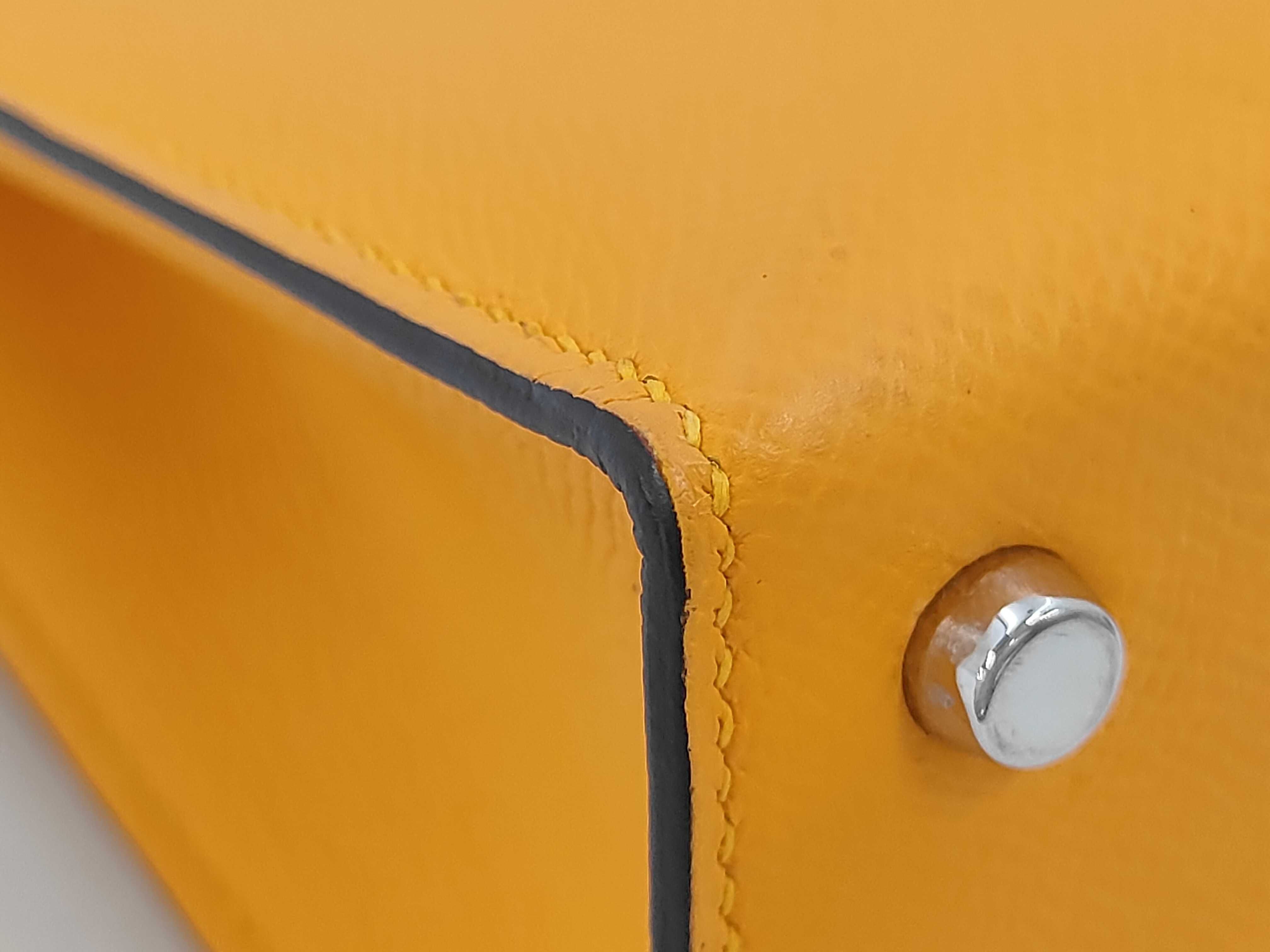 Veroux 23 Jaune Ambre Epsom Silver Shoulder Bag (A stamp) — view 3
