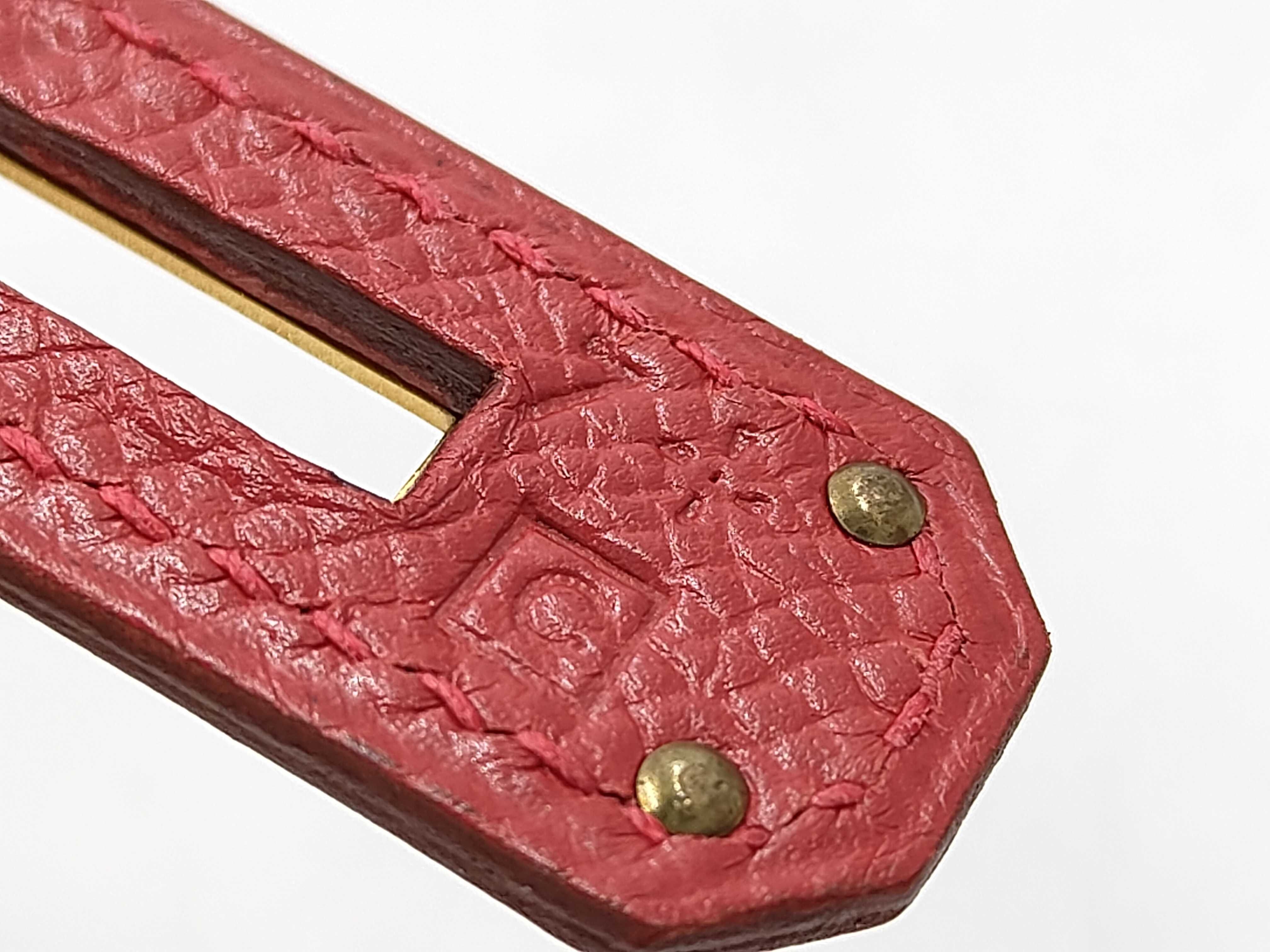 Kelly 32 C Epsom Leather Strap Clochette Padlock Handbag — view 15