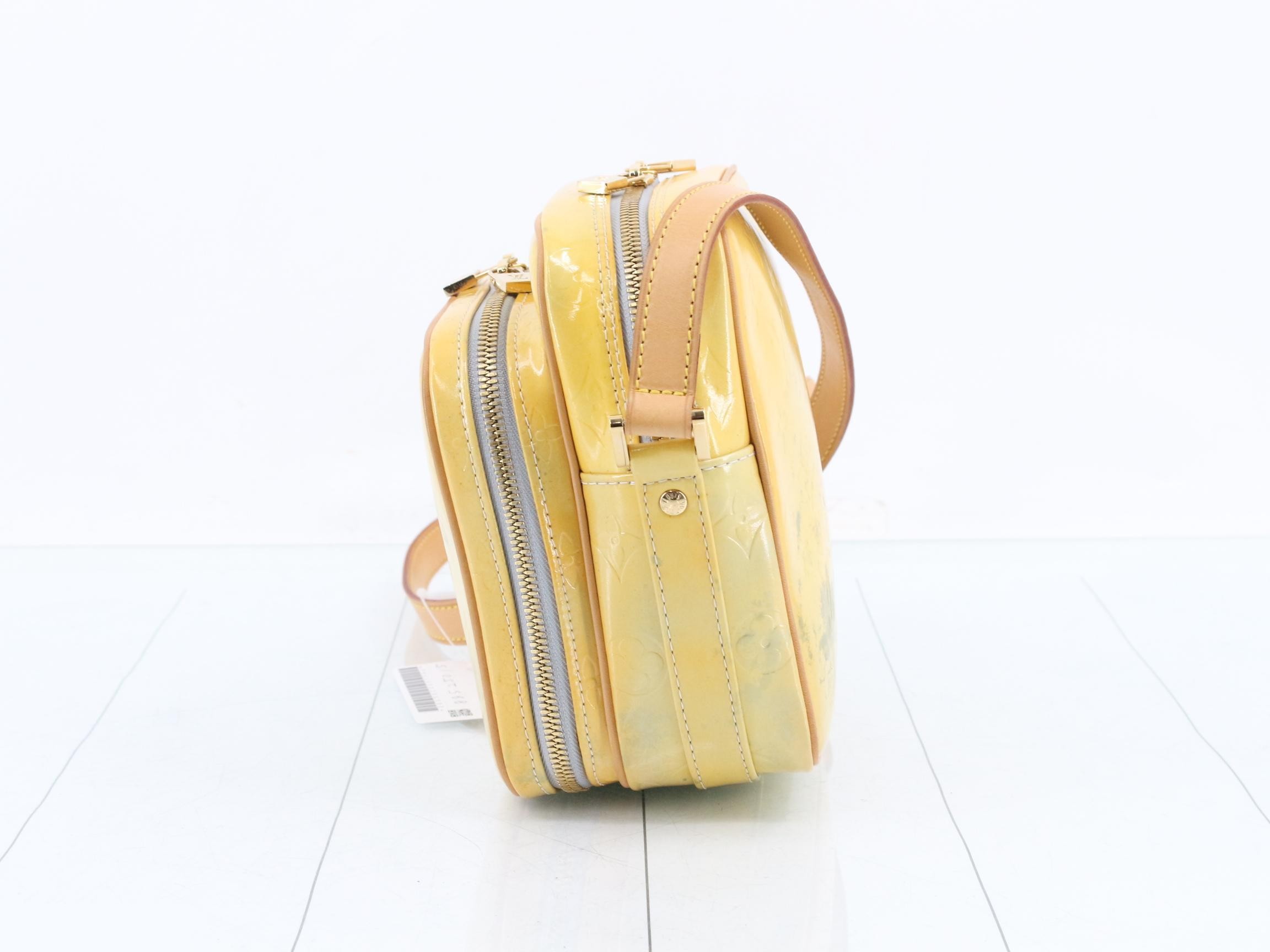 Vernis Shoulder Bag — view 3
