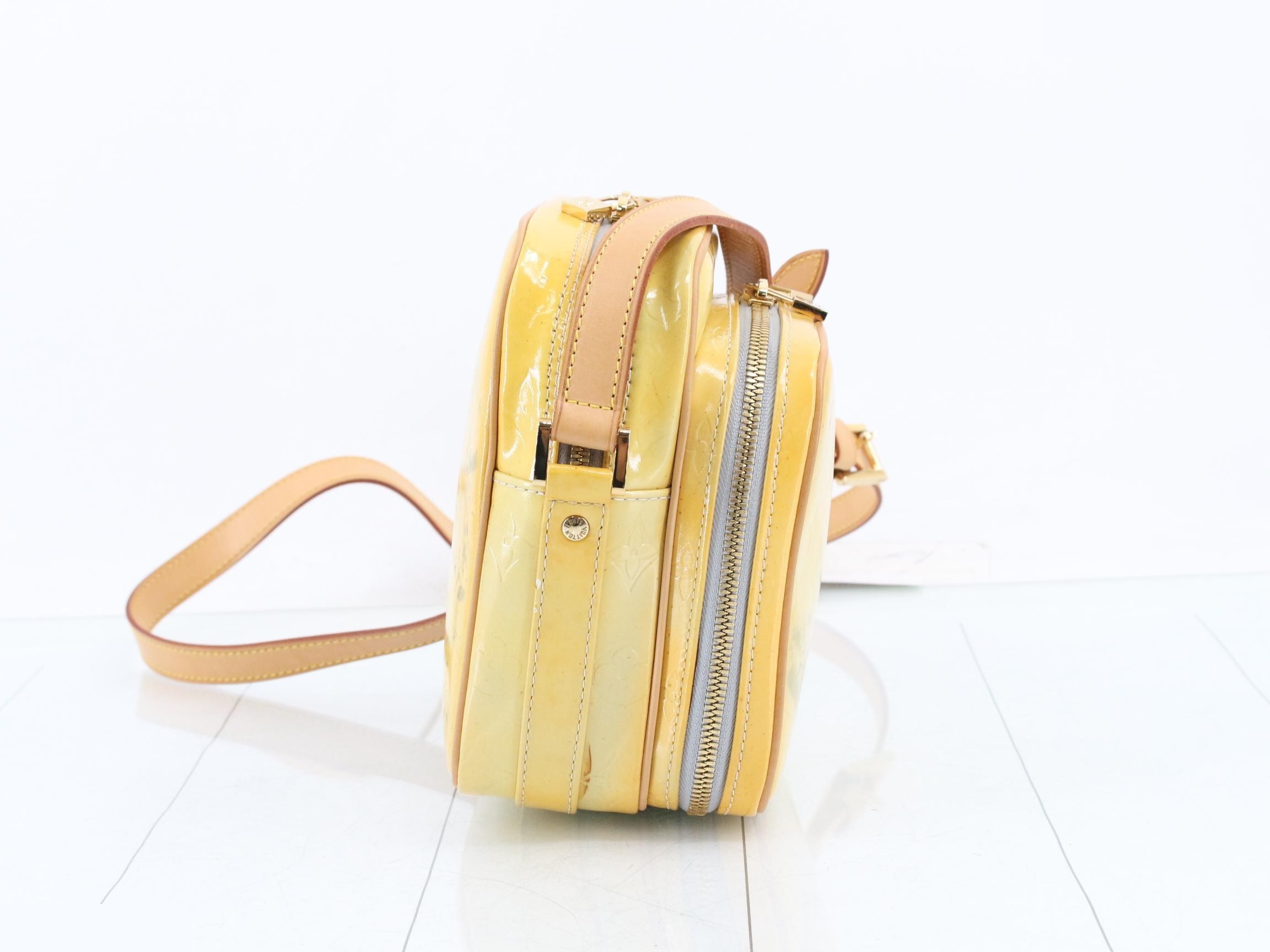 Vernis Shoulder Bag — view 4