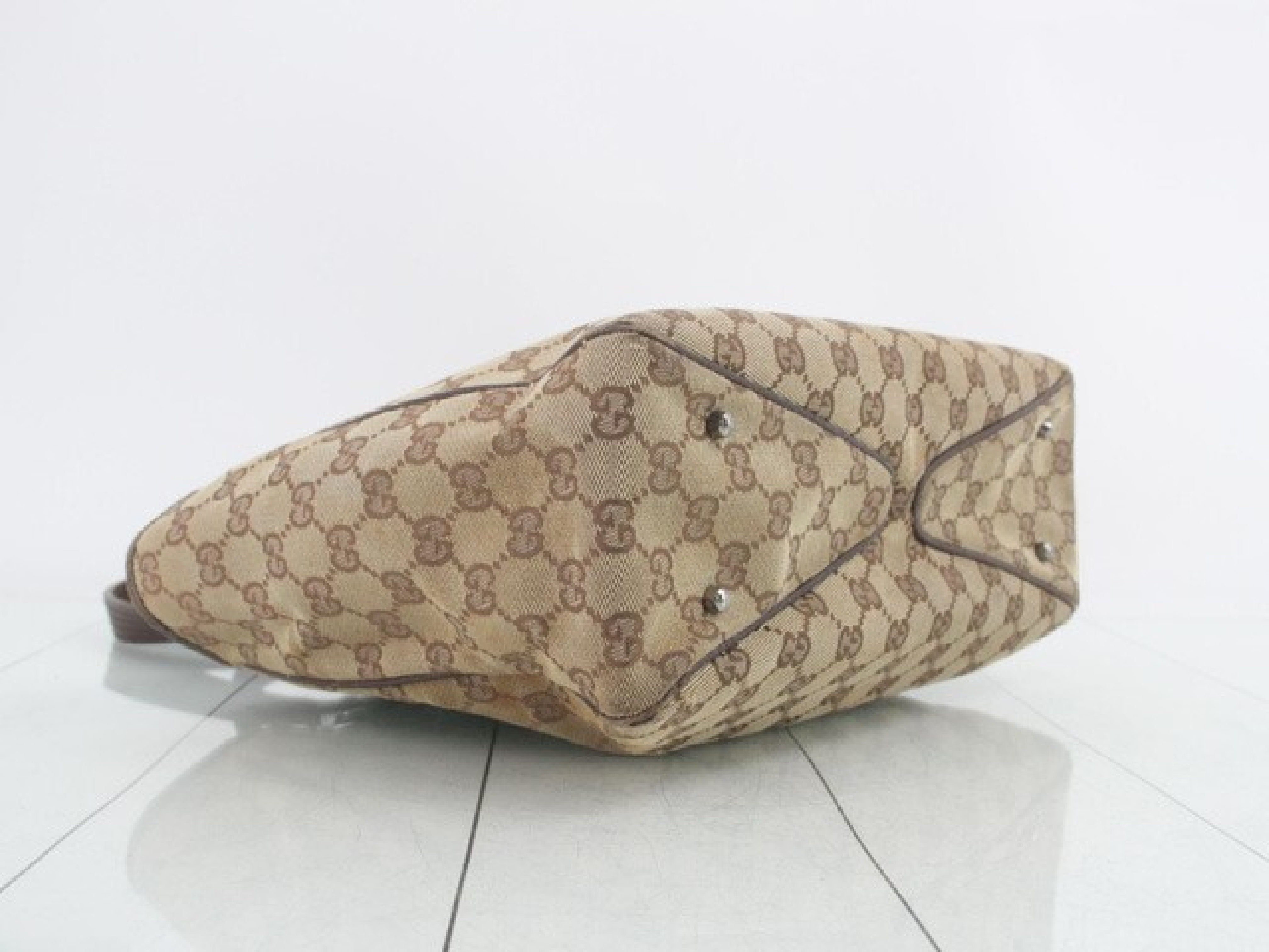 GG Canvas Tote Bag (Beige) — view 3