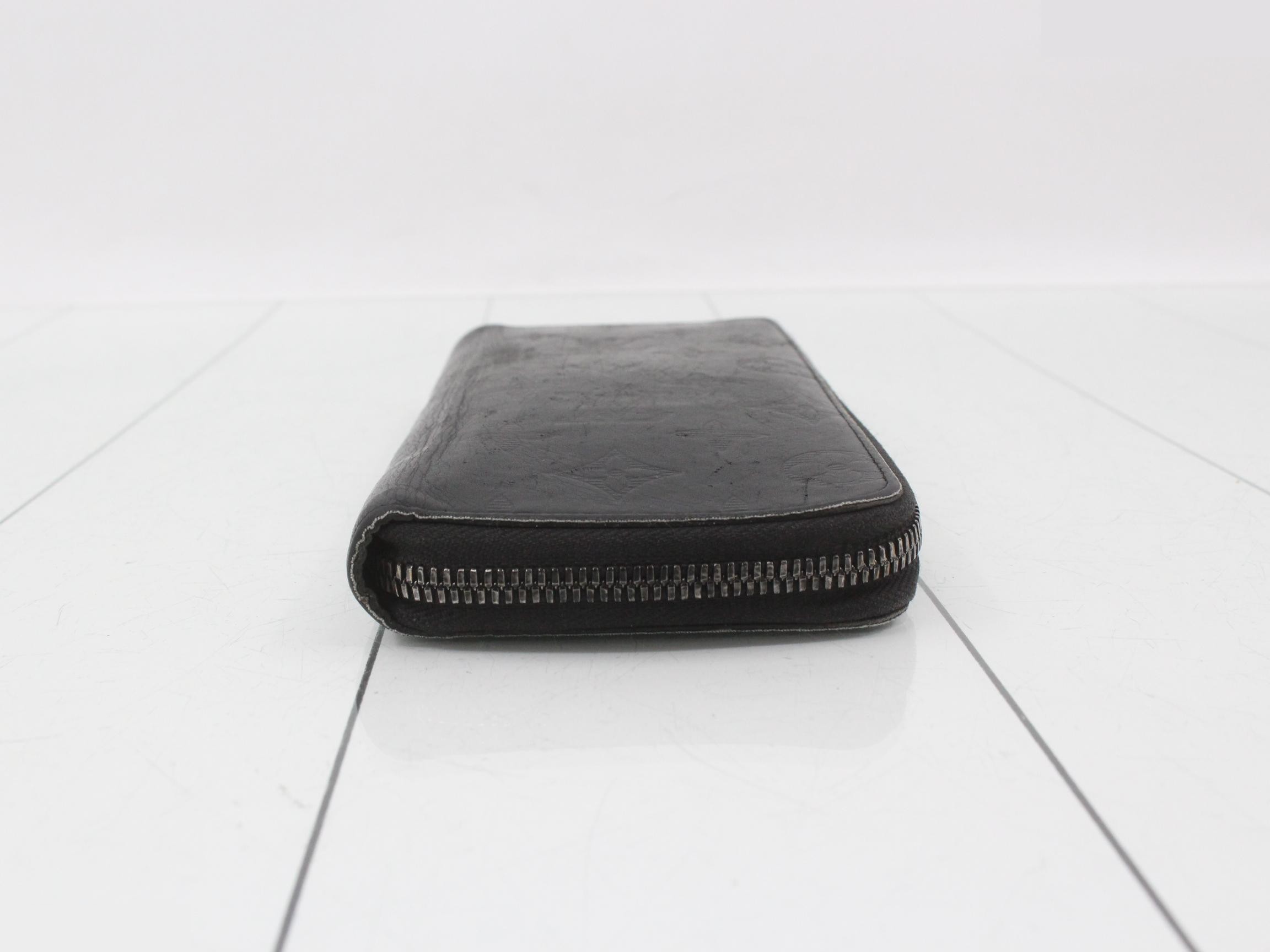 Zippy Wallet Vertical - Round Zipper Long Wallet — view 3