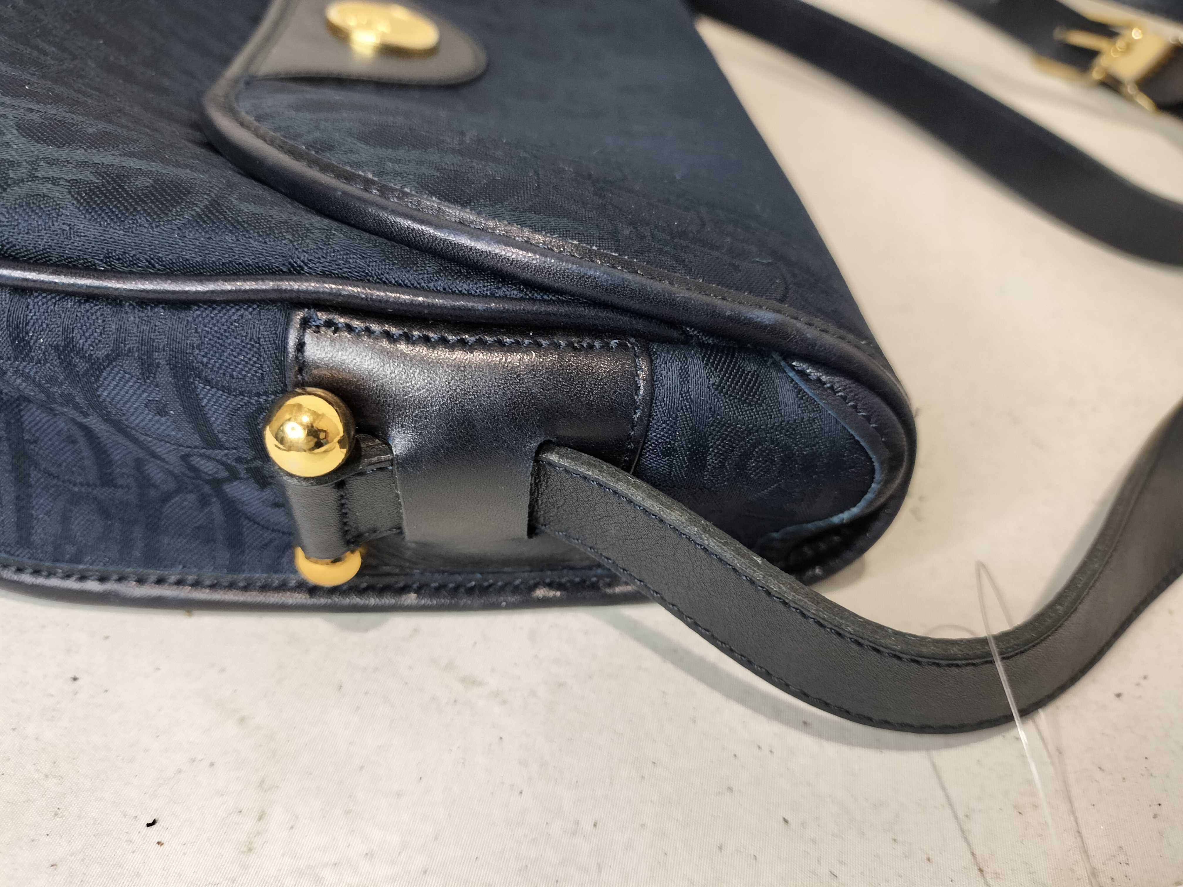 Trotter Canvas Shoulder Bag — view 6
