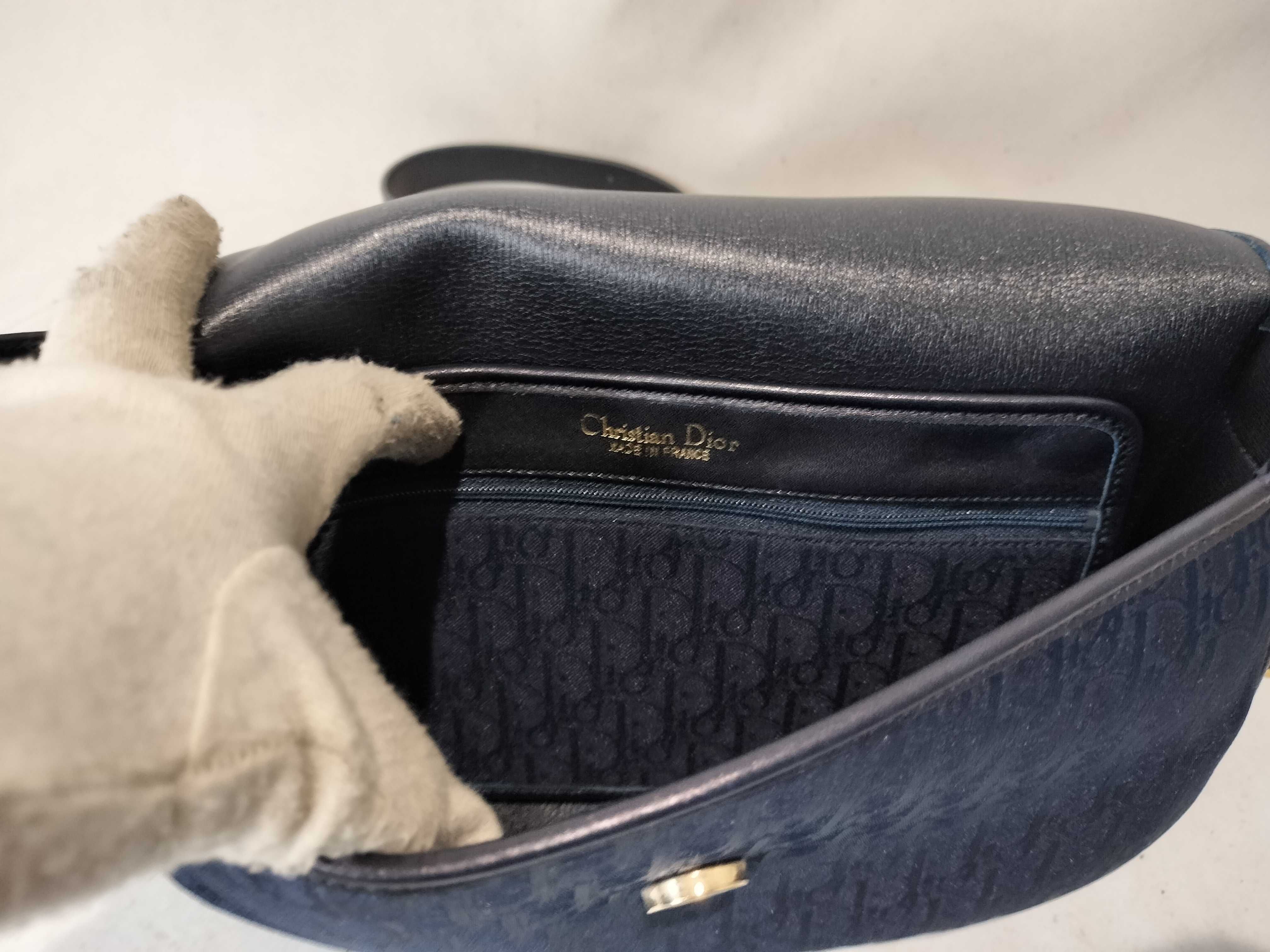 Trotter Canvas Shoulder Bag — view 10