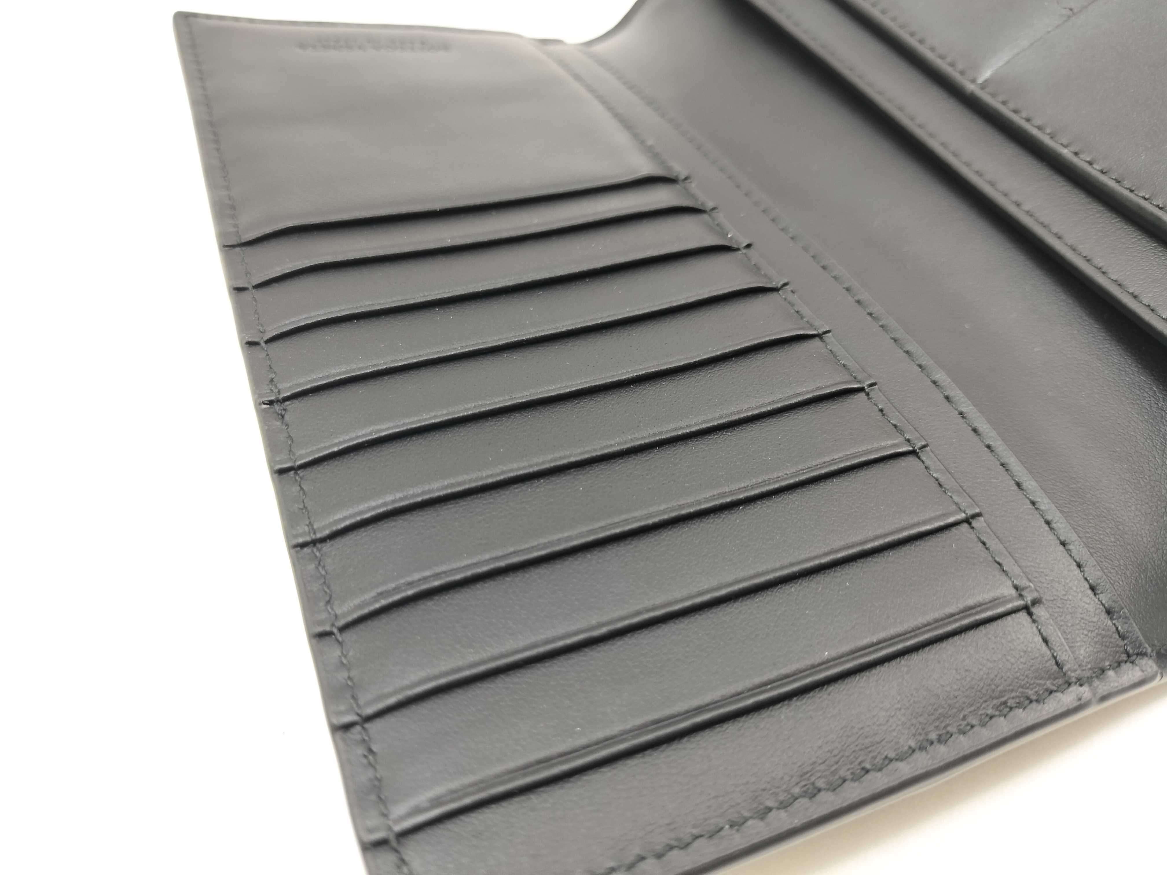 Maxi Intrecciato Black Leather Billfold — view 9