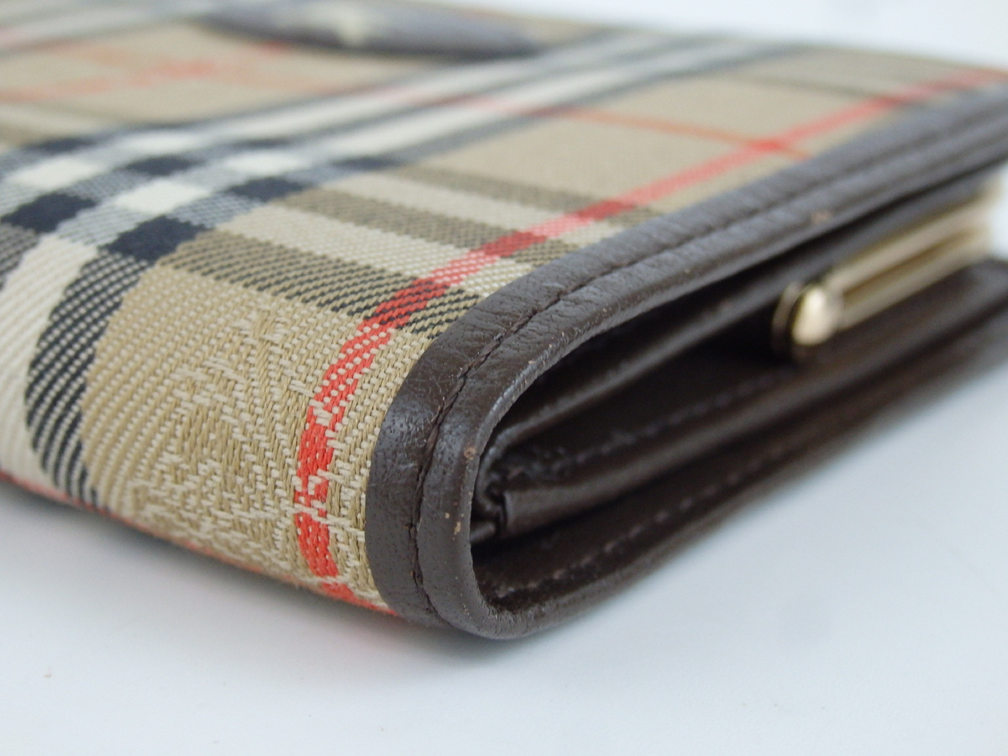 bi-fold wallet — view 4