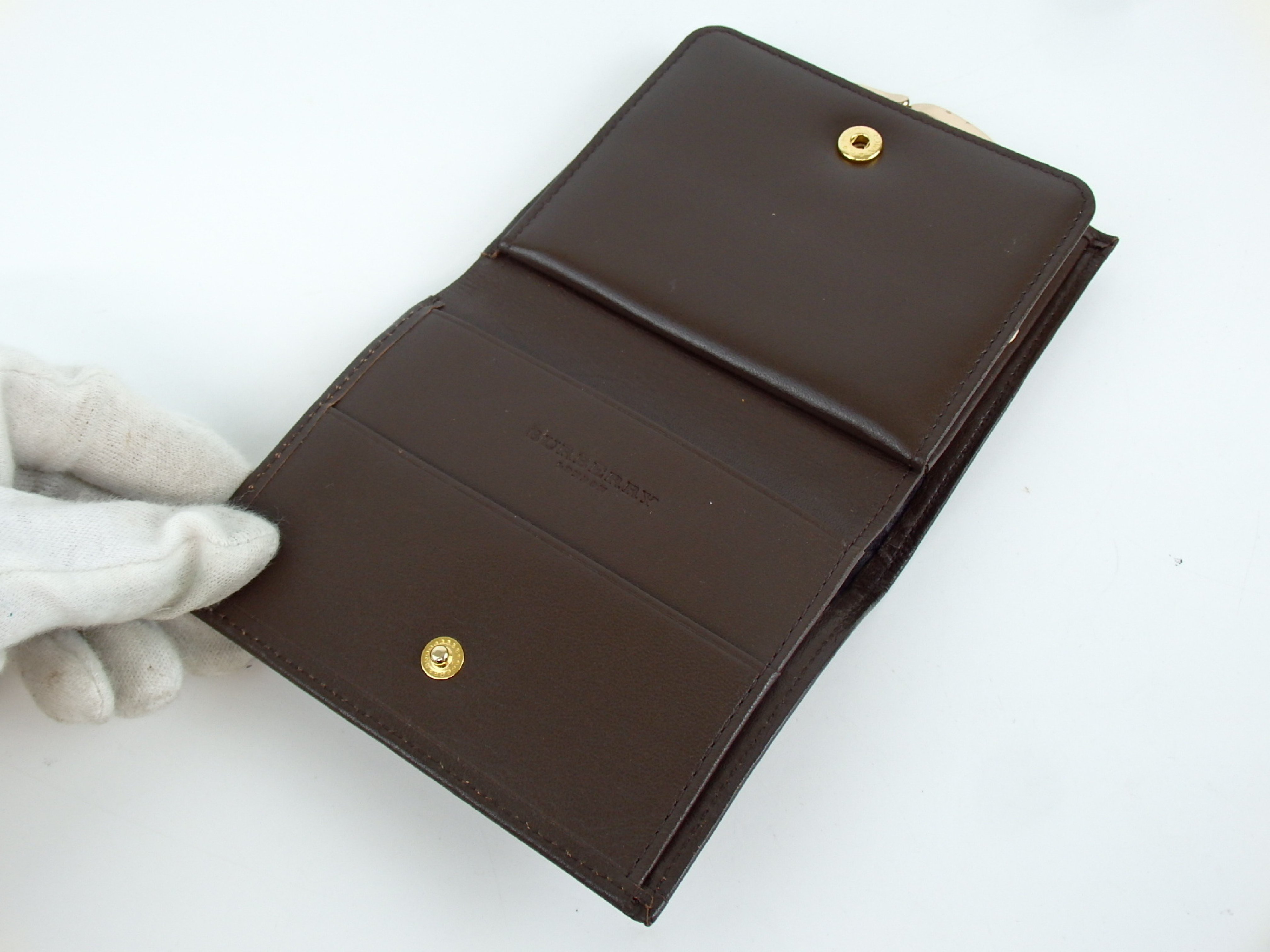 bi-fold wallet — view 7