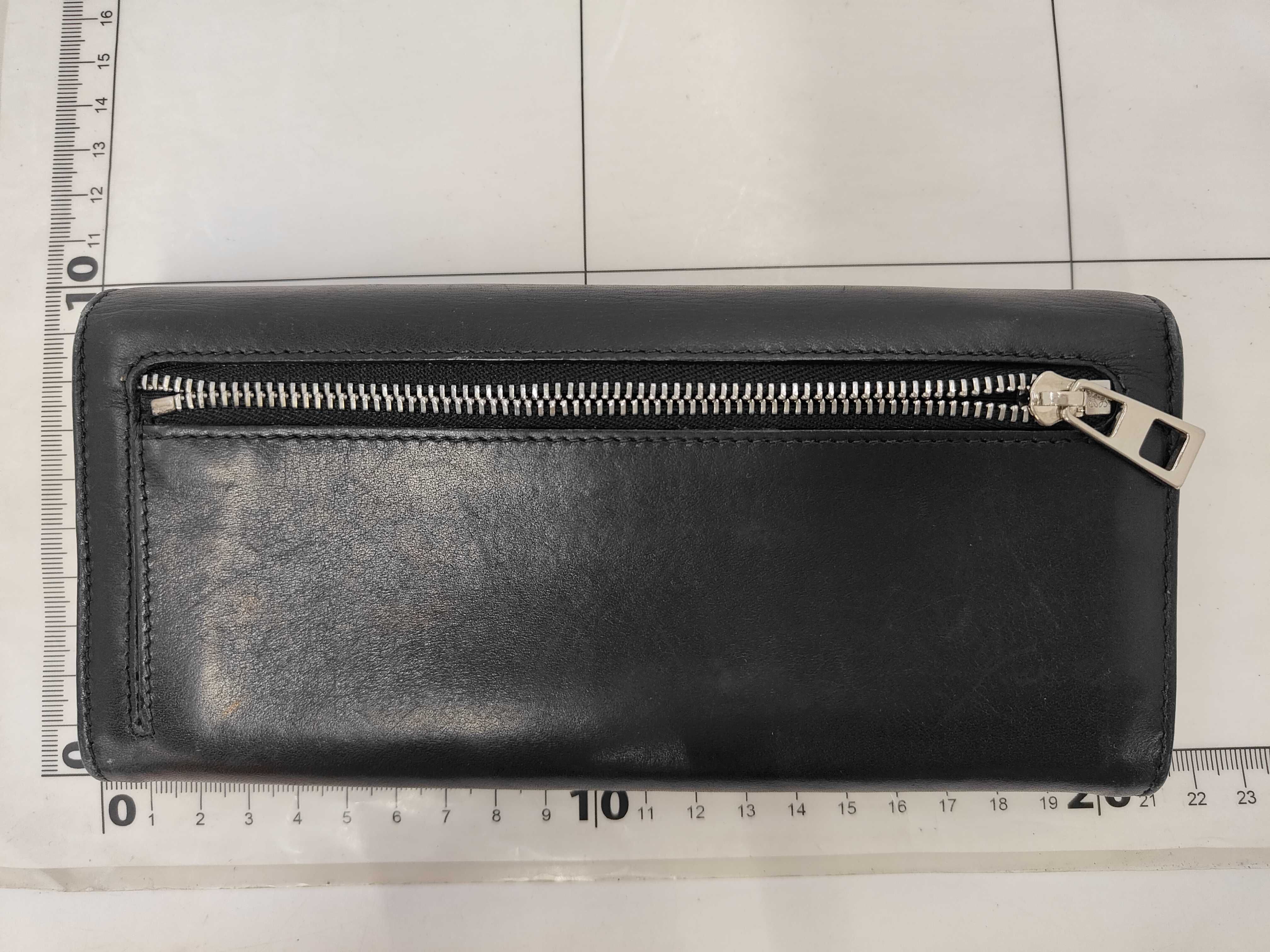 wallet — view 2