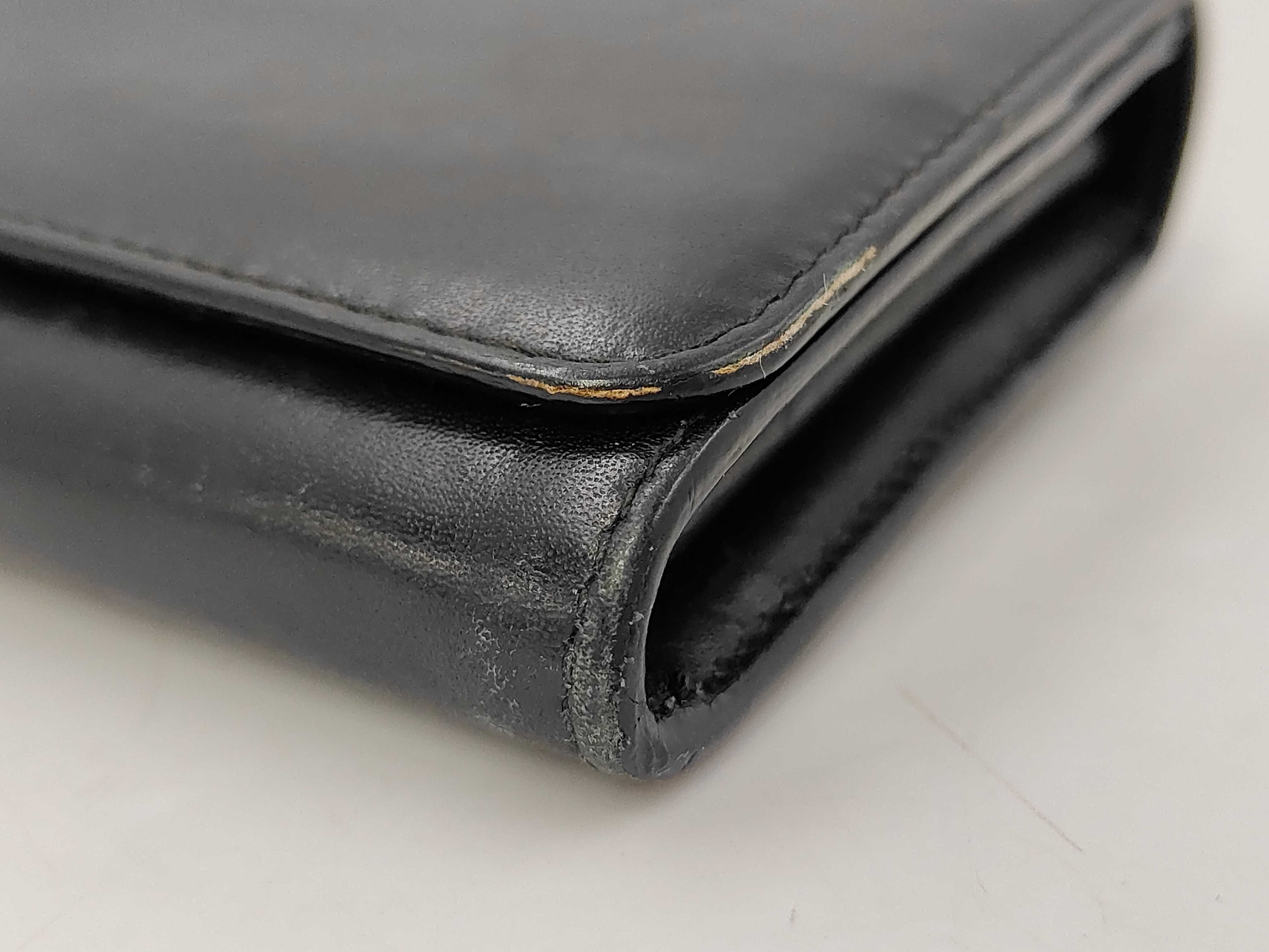 wallet — view 3