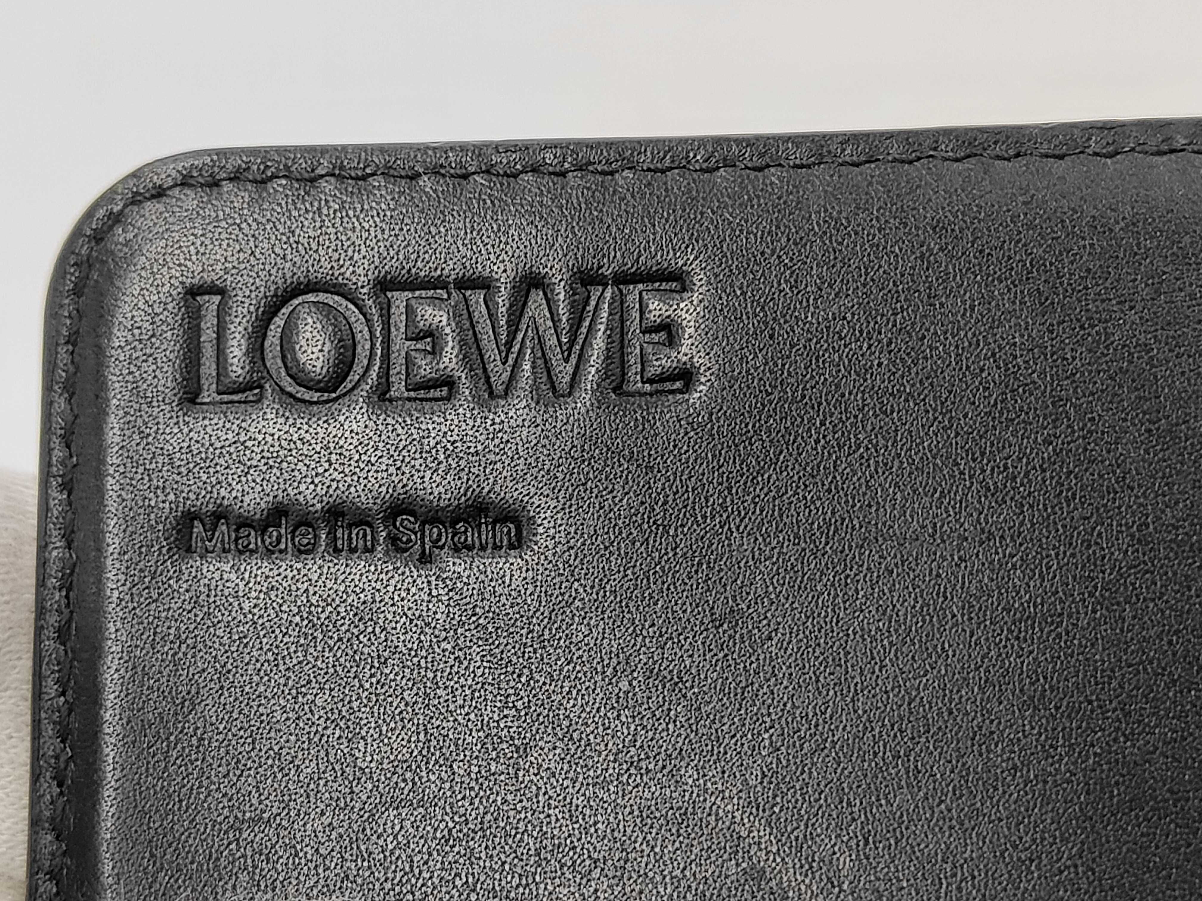 wallet — view 4