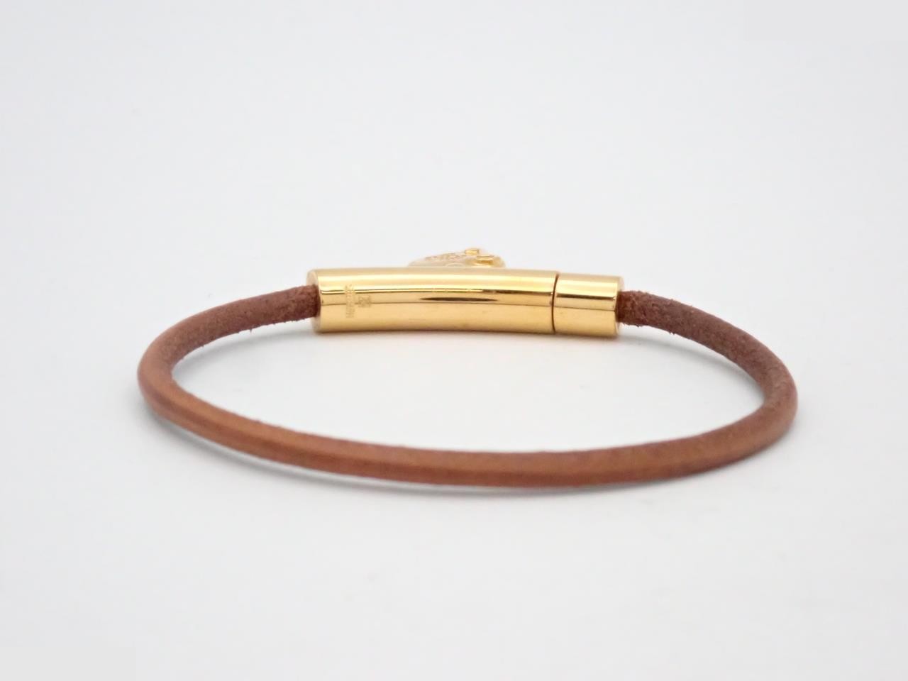 Viviride Heart Bracelet, wrist size approximately 16cm — view 2