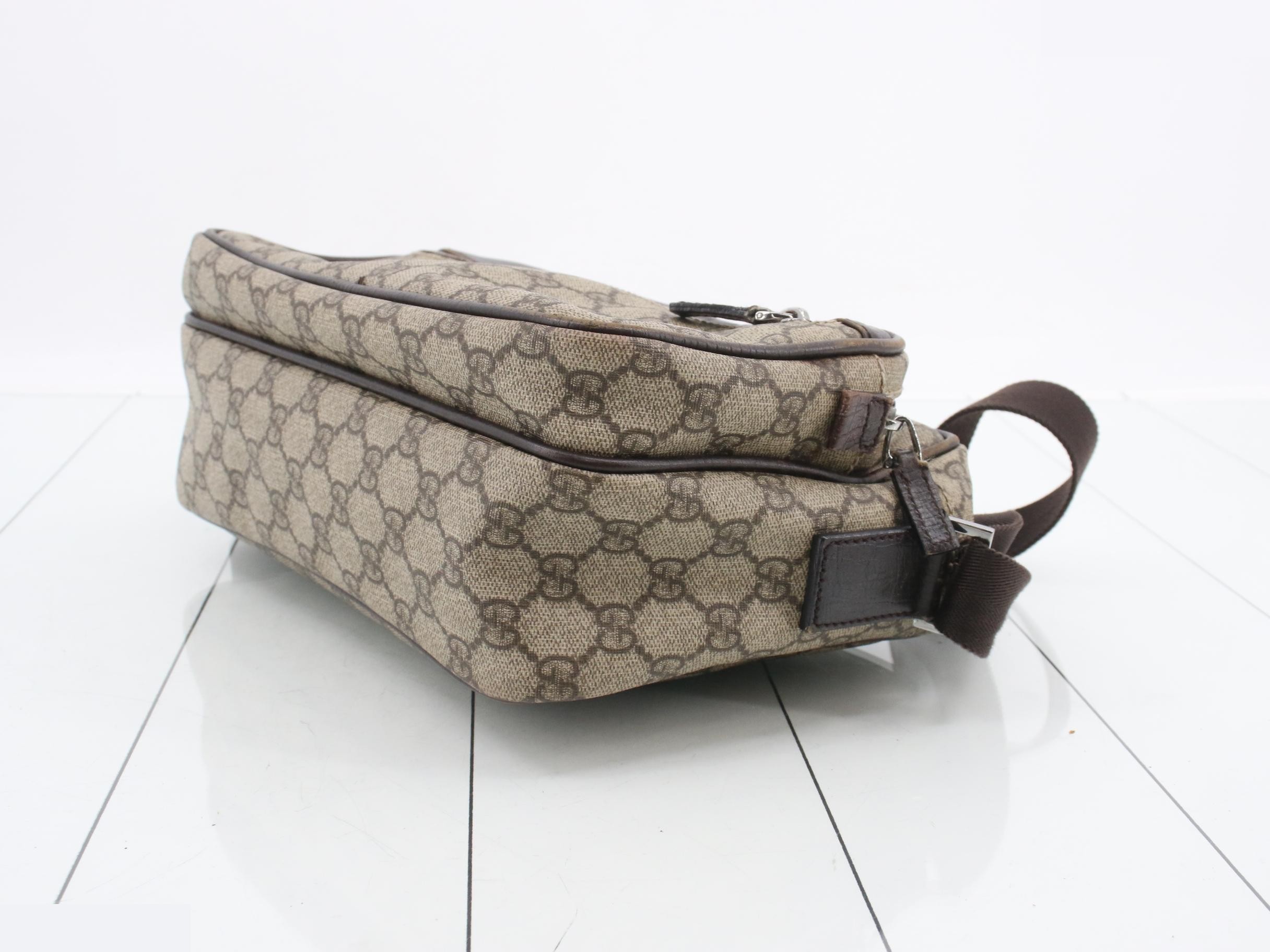 GG Supreme Shoulder Bag — view 6