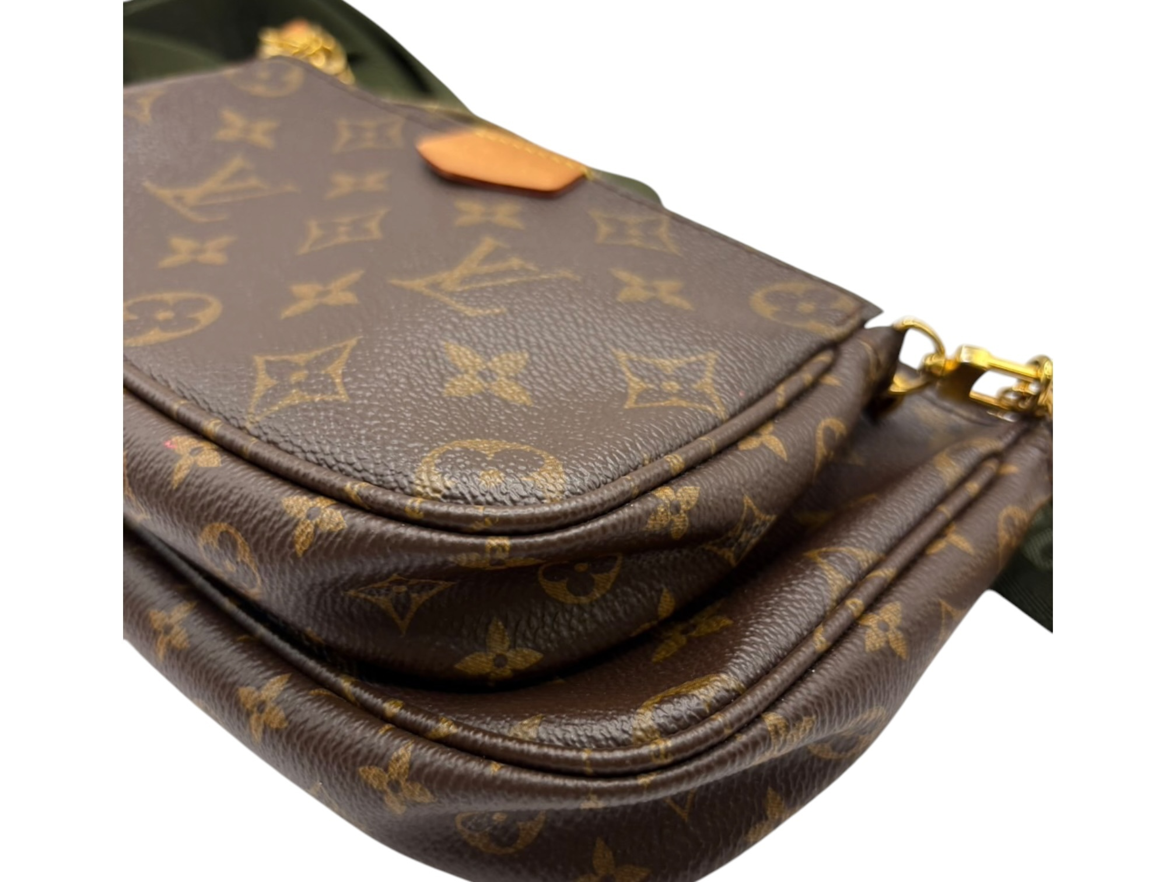 Monogram Multipochette Accessoires Shoulder Bag M44813 CA5220 Shoulder Bag — view 3