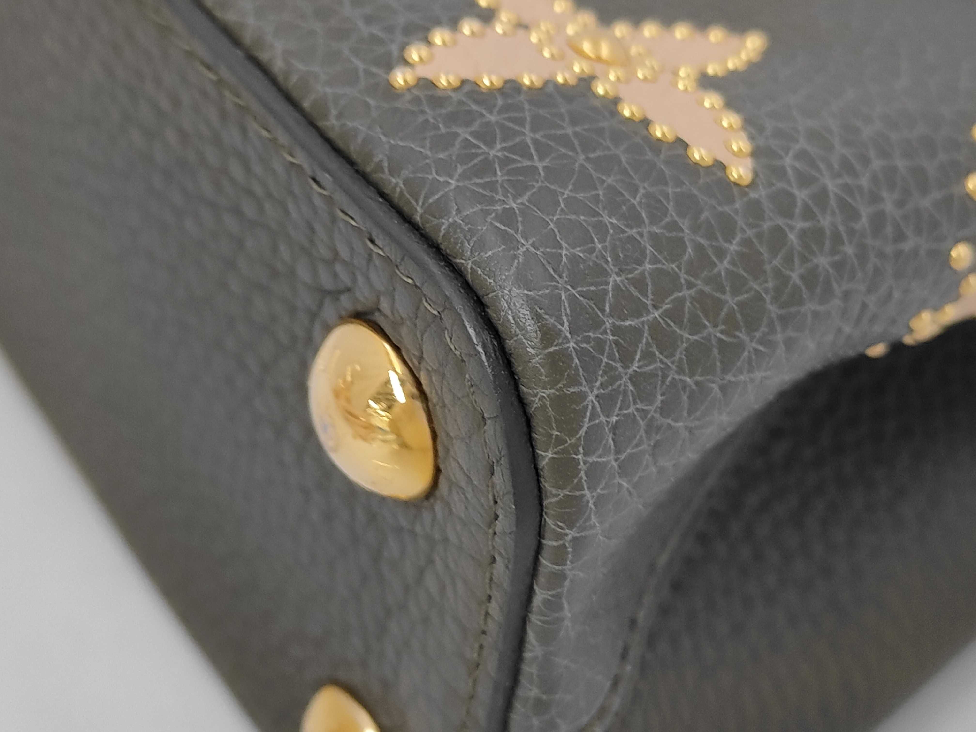 Taurillon Capucines BB M51791 Handbag — view 7