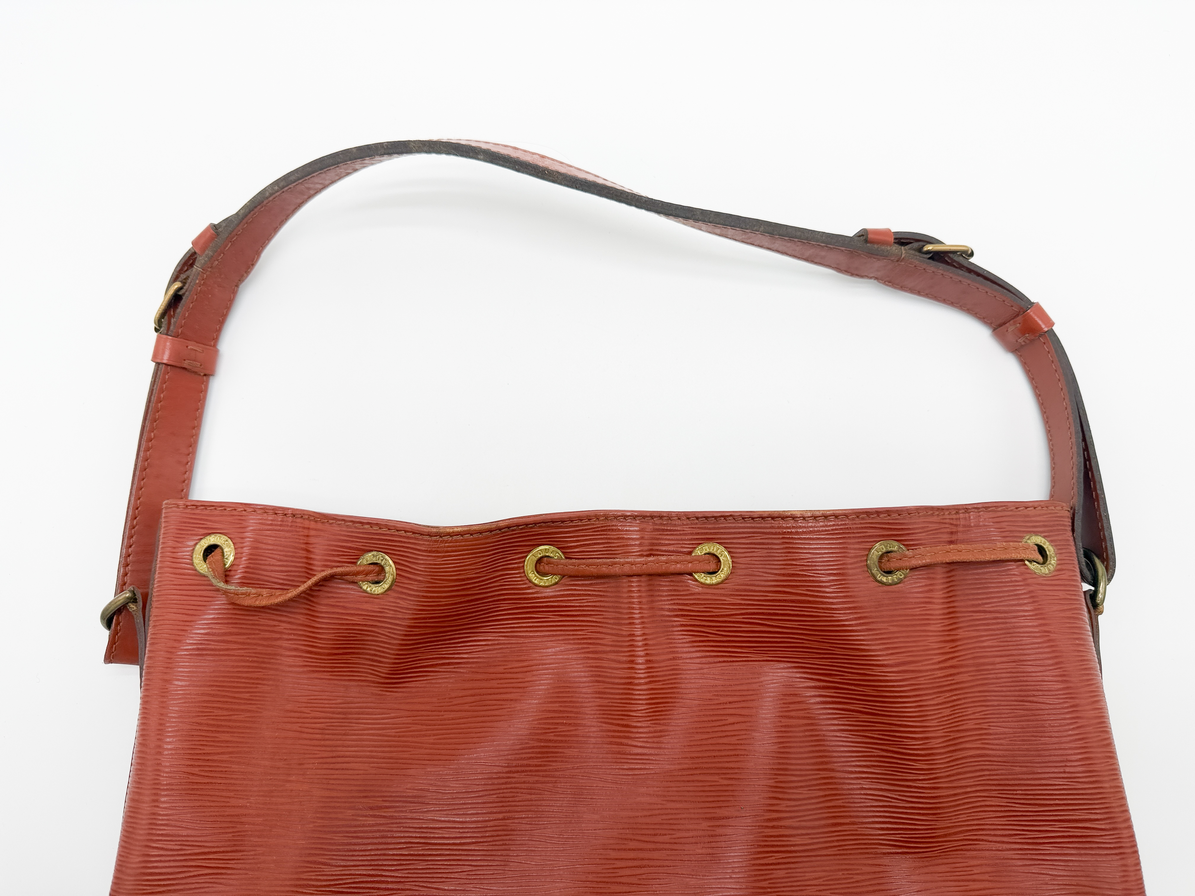 Epi M44103 Petit Noé Kenya Brown Shoulder Bag — view 11