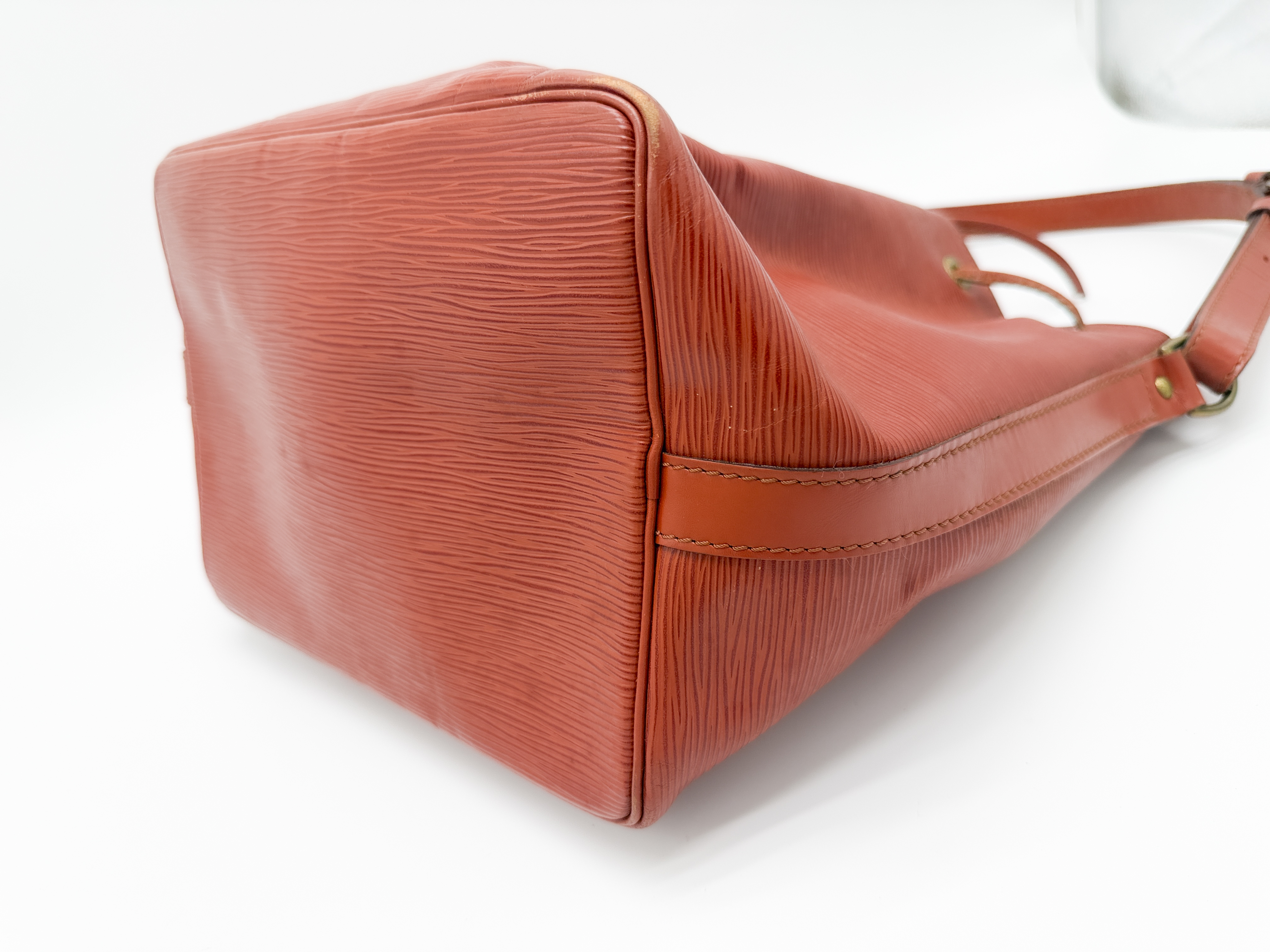 Epi M44103 Petit Noé Kenya Brown Shoulder Bag — view 7