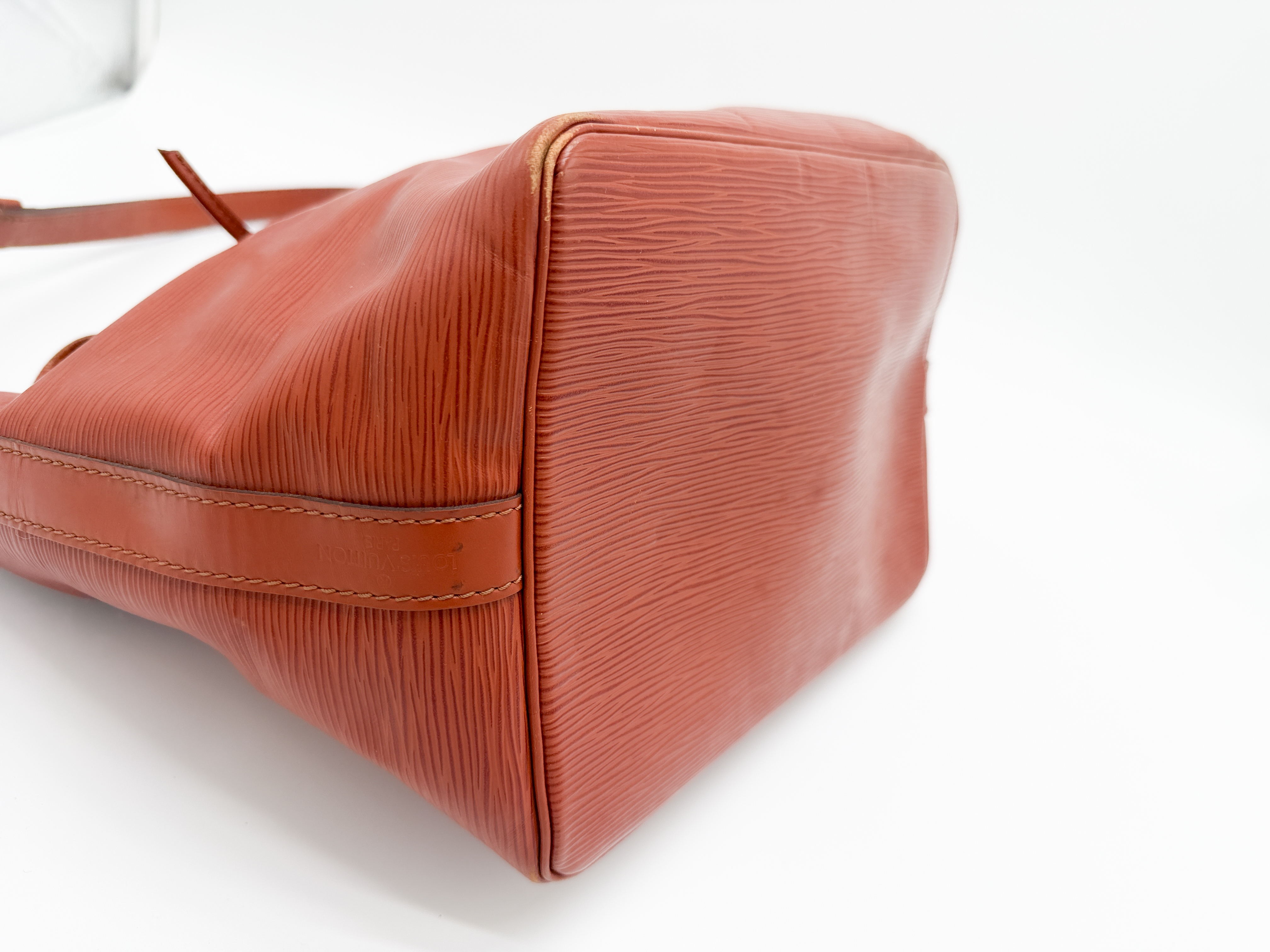 Epi M44103 Petit Noé Kenya Brown Shoulder Bag — view 8