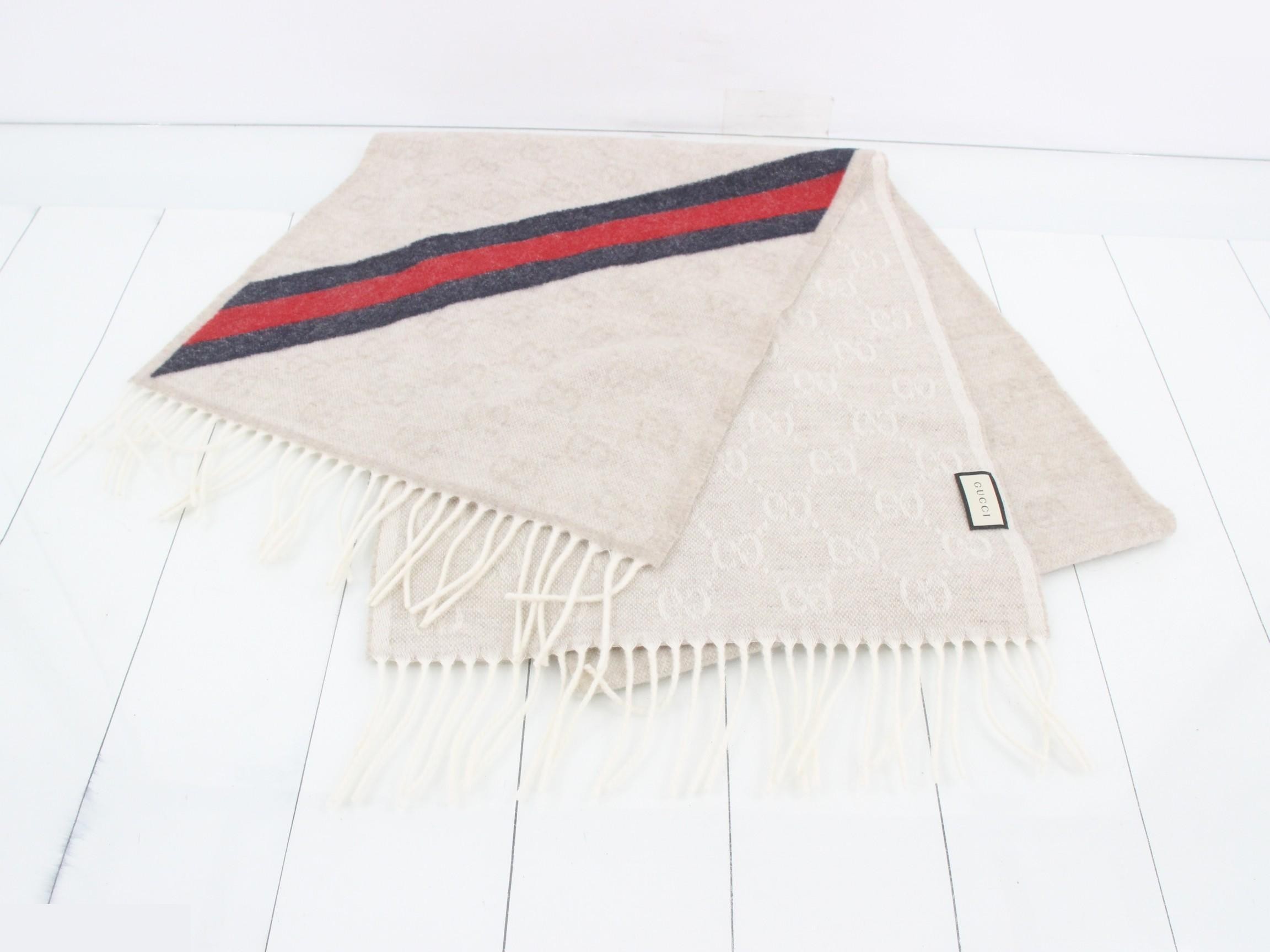 GG x Sherry Stole, with tag, beige — view 2