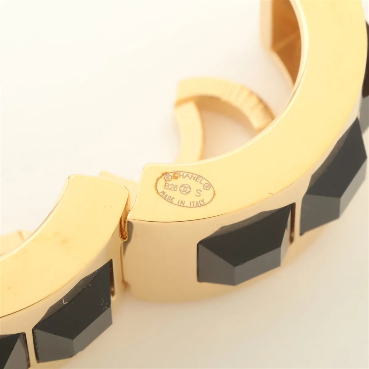 Cocomark B26S Hoop Earrings GP x Rhinestone Black x Gold Thread — view 5