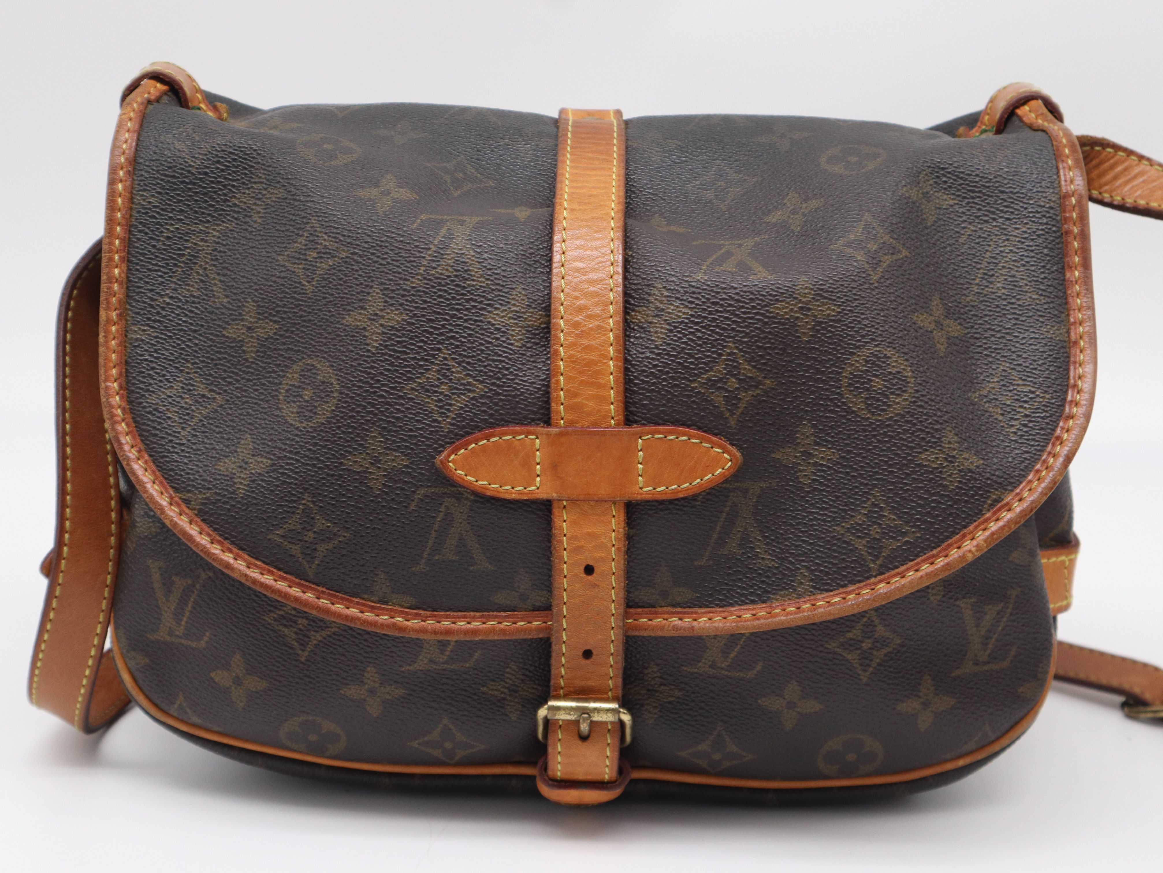 M42256 Monogram Saumur 30 Shoulder Bag — view 2