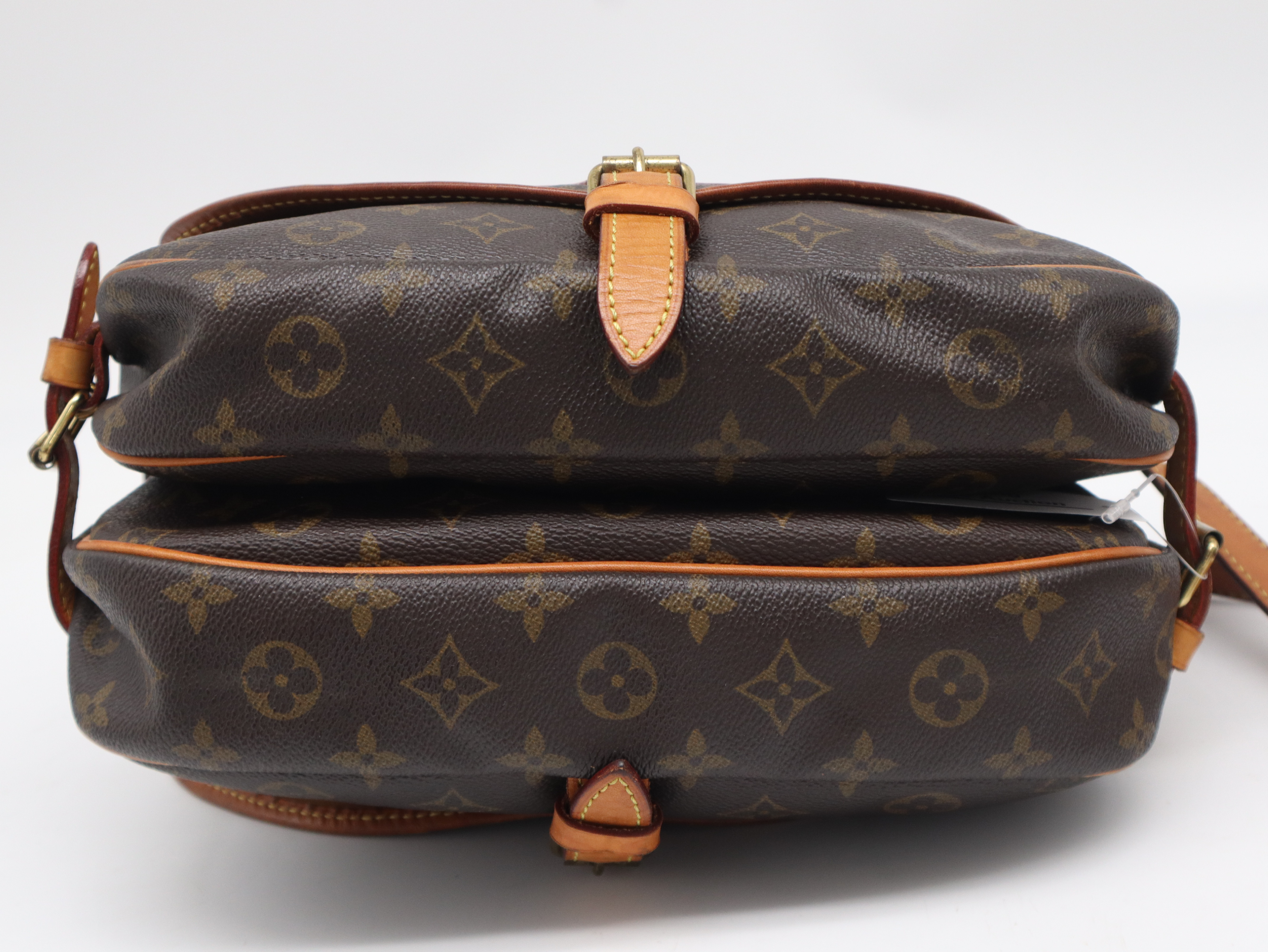 M42256 Monogram Saumur 30 Shoulder Bag — view 5