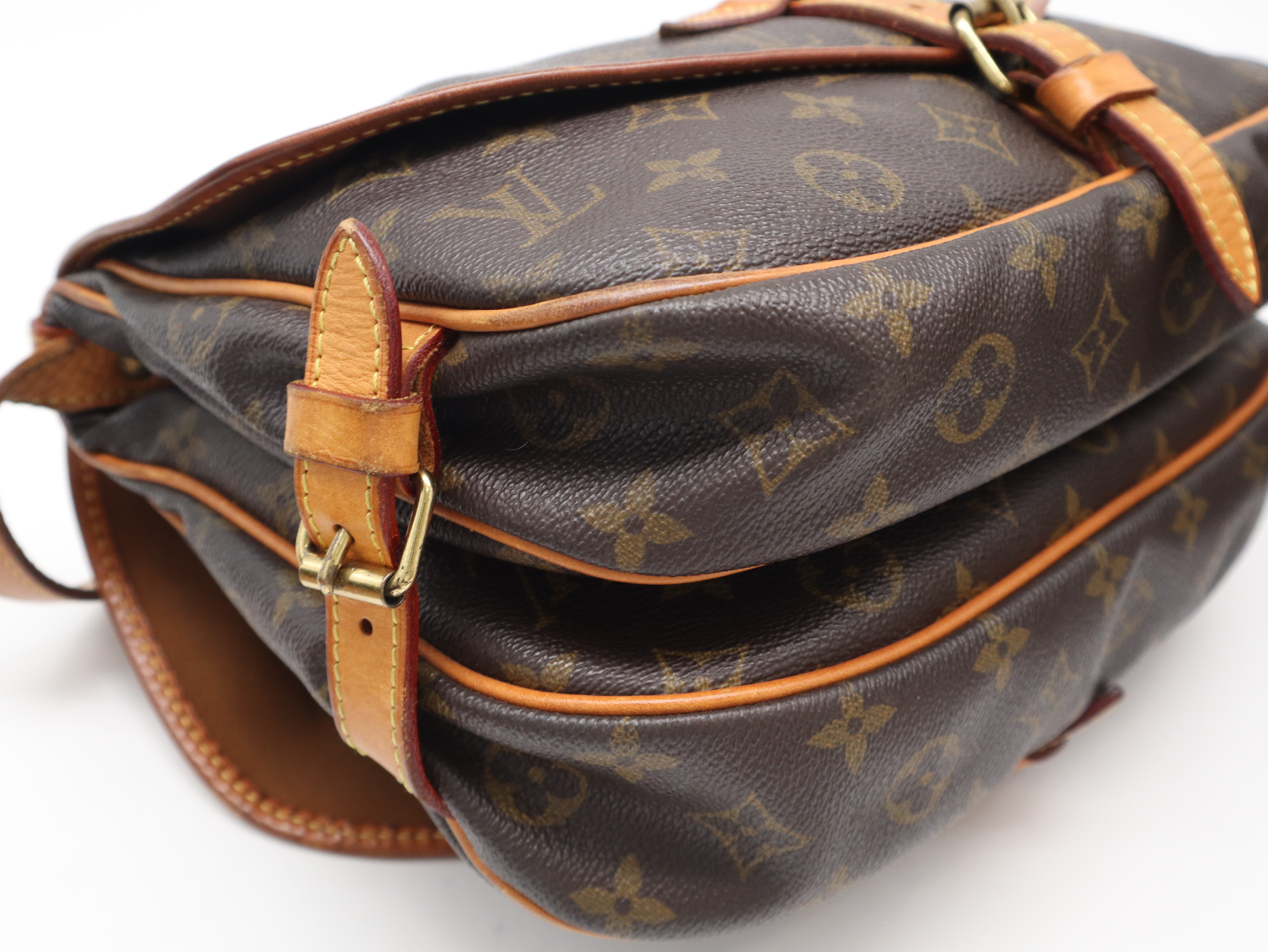 M42256 Monogram Saumur 30 Shoulder Bag — view 9