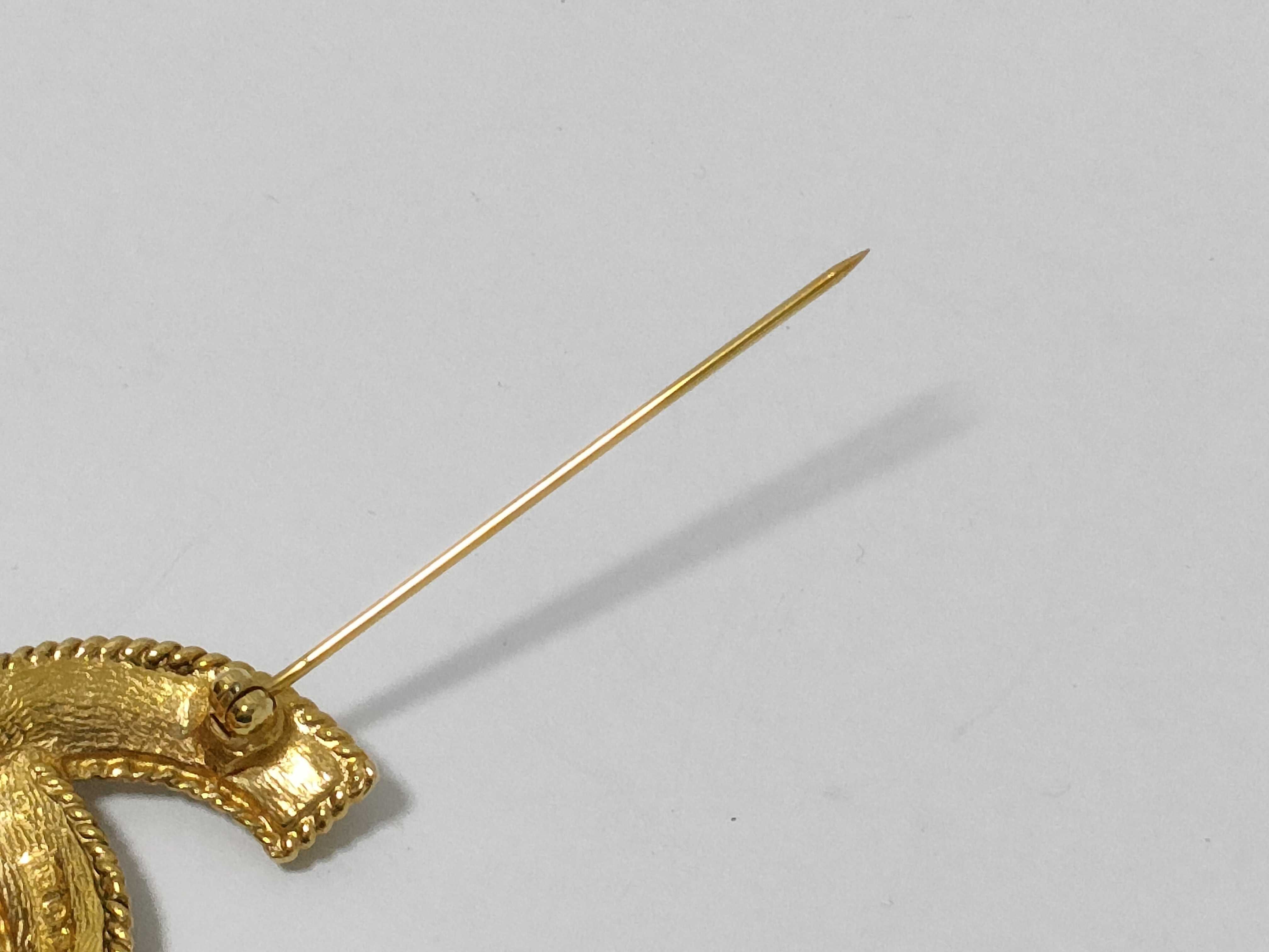 Coco Mark 1102 Pin Brooch, Gold Color — view 3
