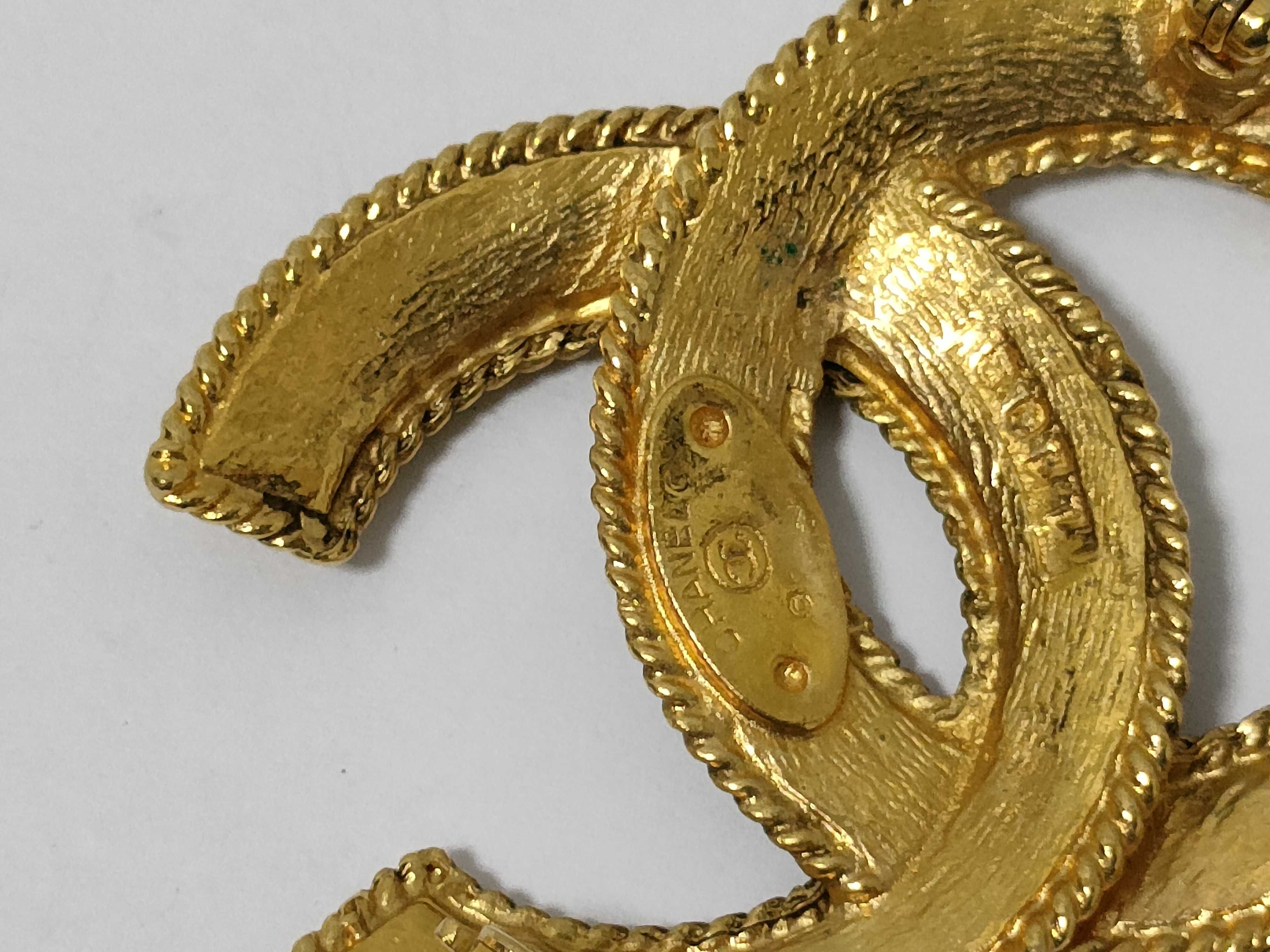 Coco Mark 1102 Pin Brooch, Gold Color — view 4