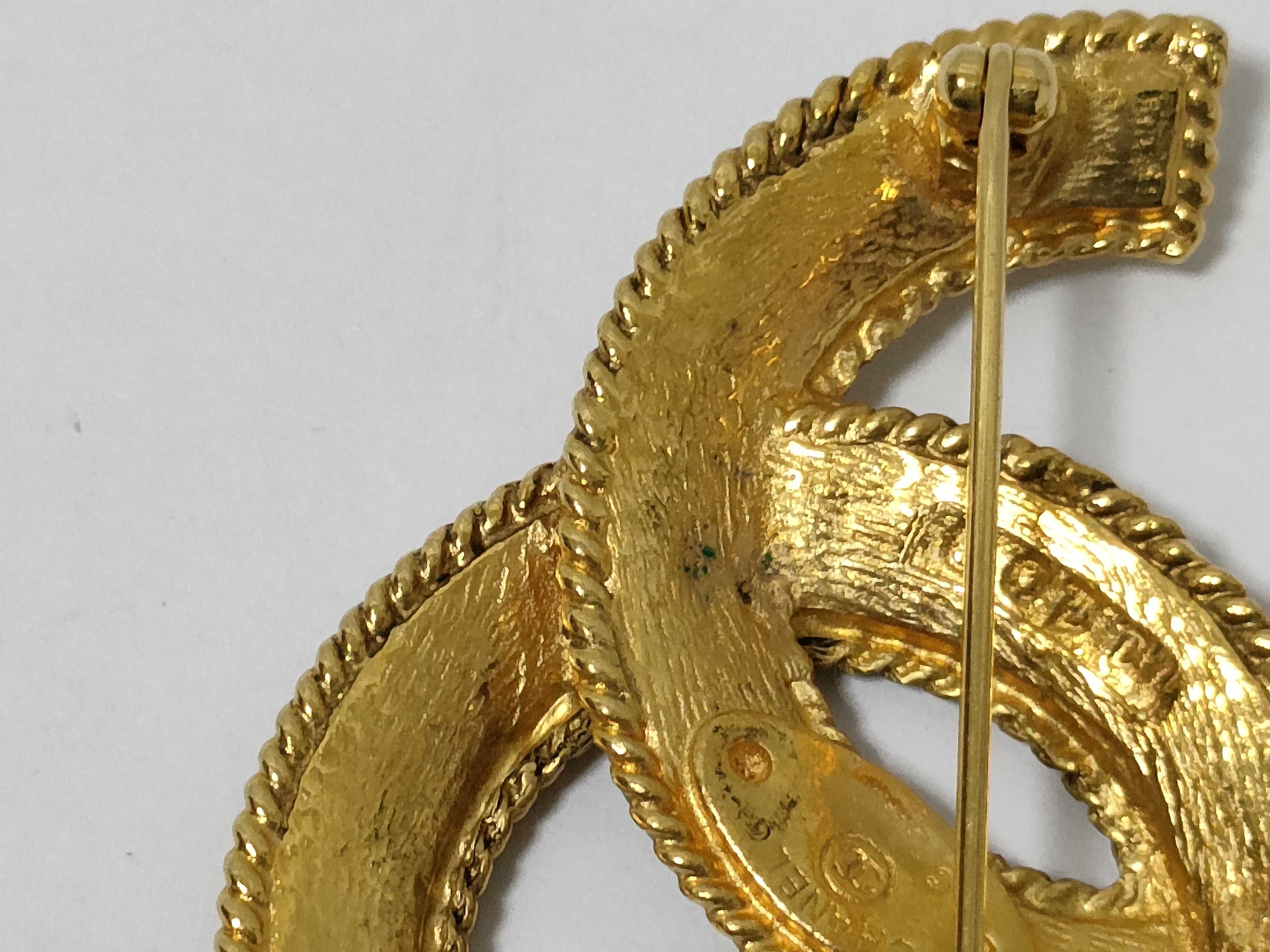 Coco Mark 1102 Pin Brooch, Gold Color — view 7