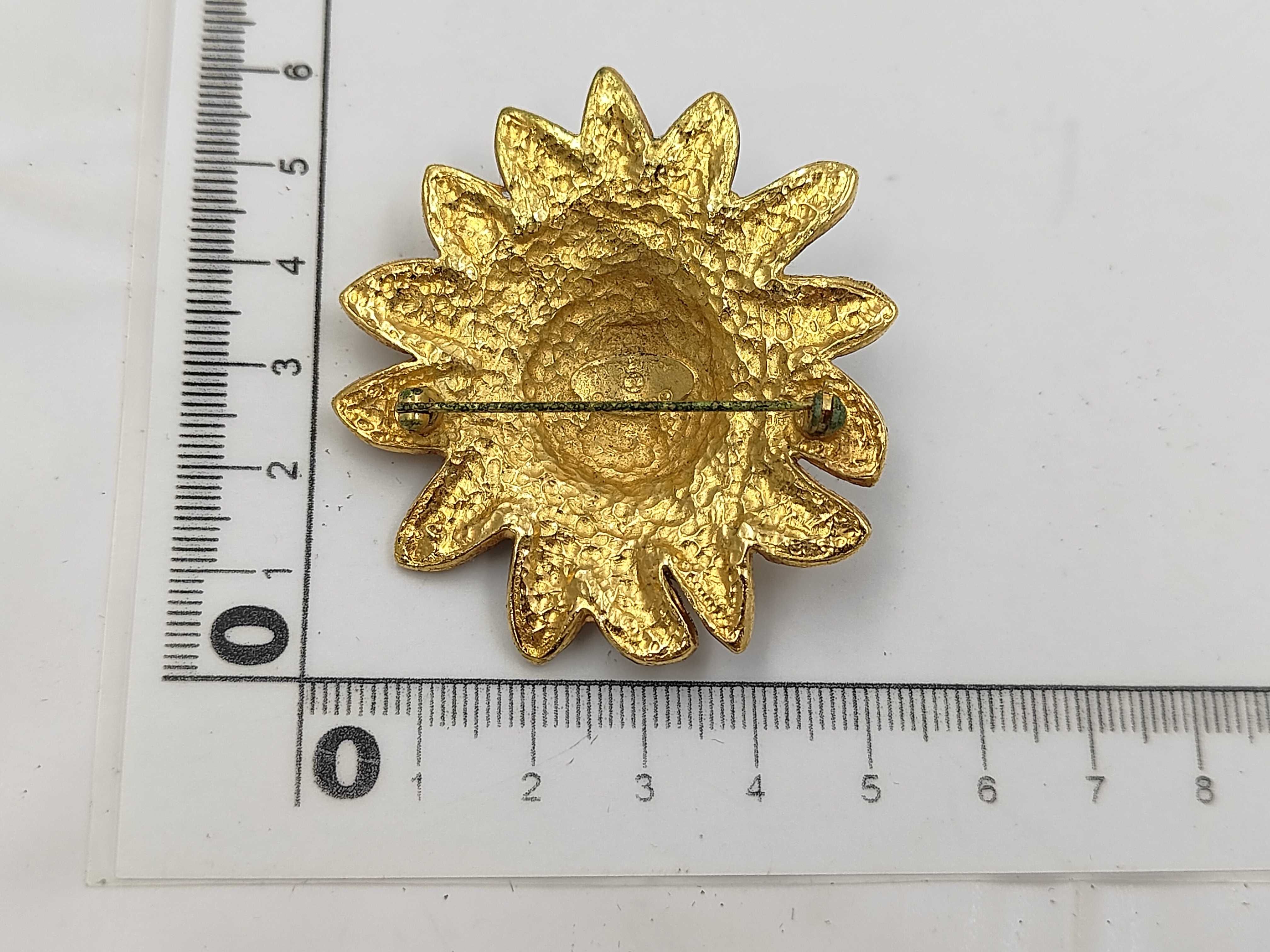 GP Lion Motif Brooch — view 5