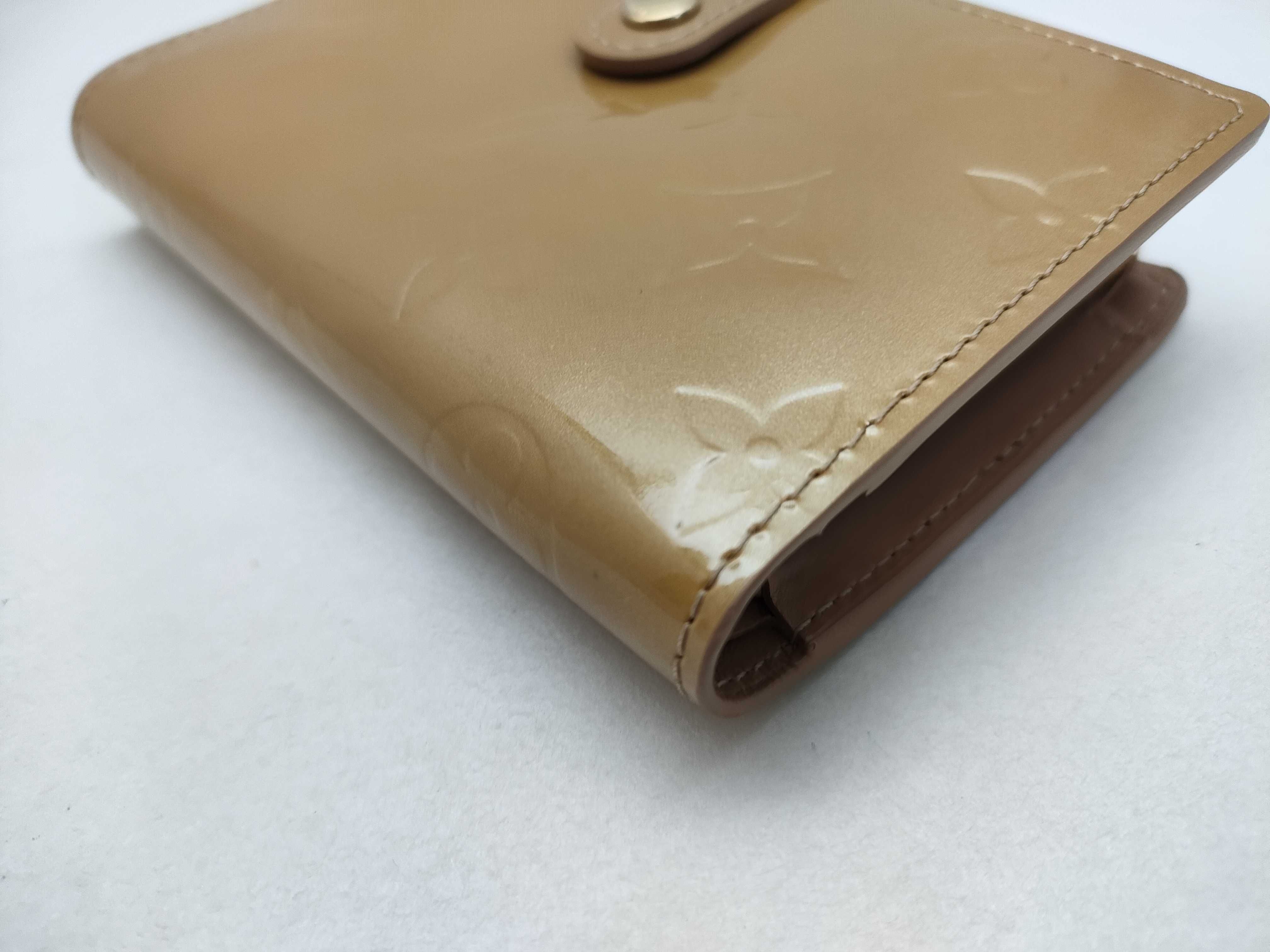 Vernis Louis Vuitton Monogram Vernis Portemonnaie Billet Viennois Noisette Beige M91361 Accessories: Dust bag Wallet — view 3