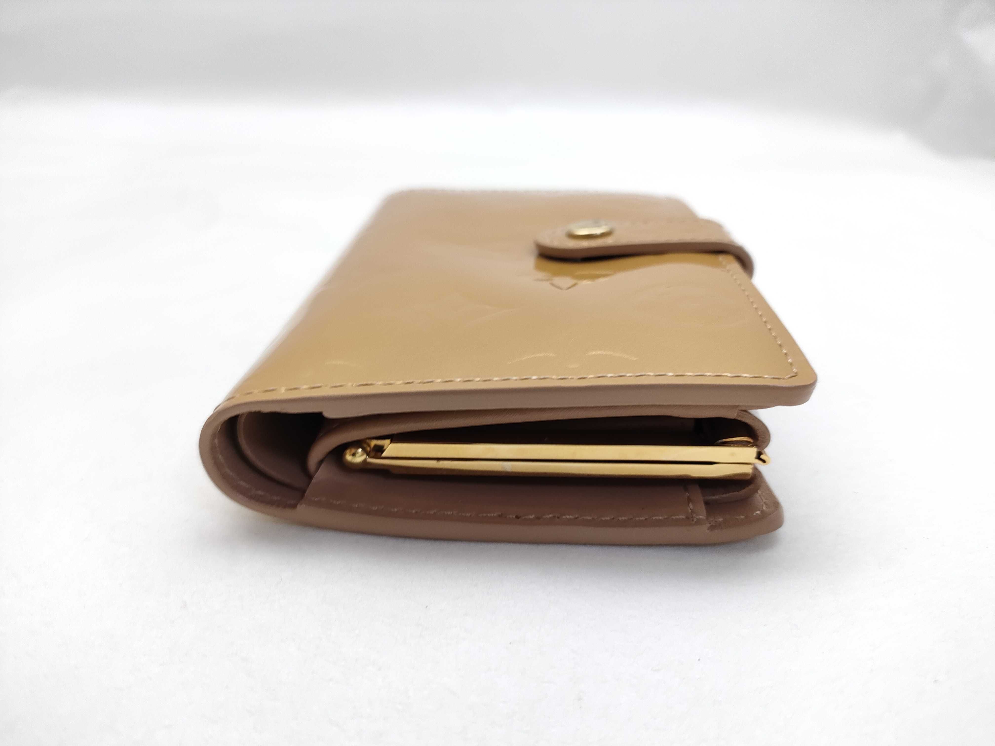 Vernis Louis Vuitton Monogram Vernis Portemonnaie Billet Viennois Noisette Beige M91361 Accessories: Dust bag Wallet — view 4