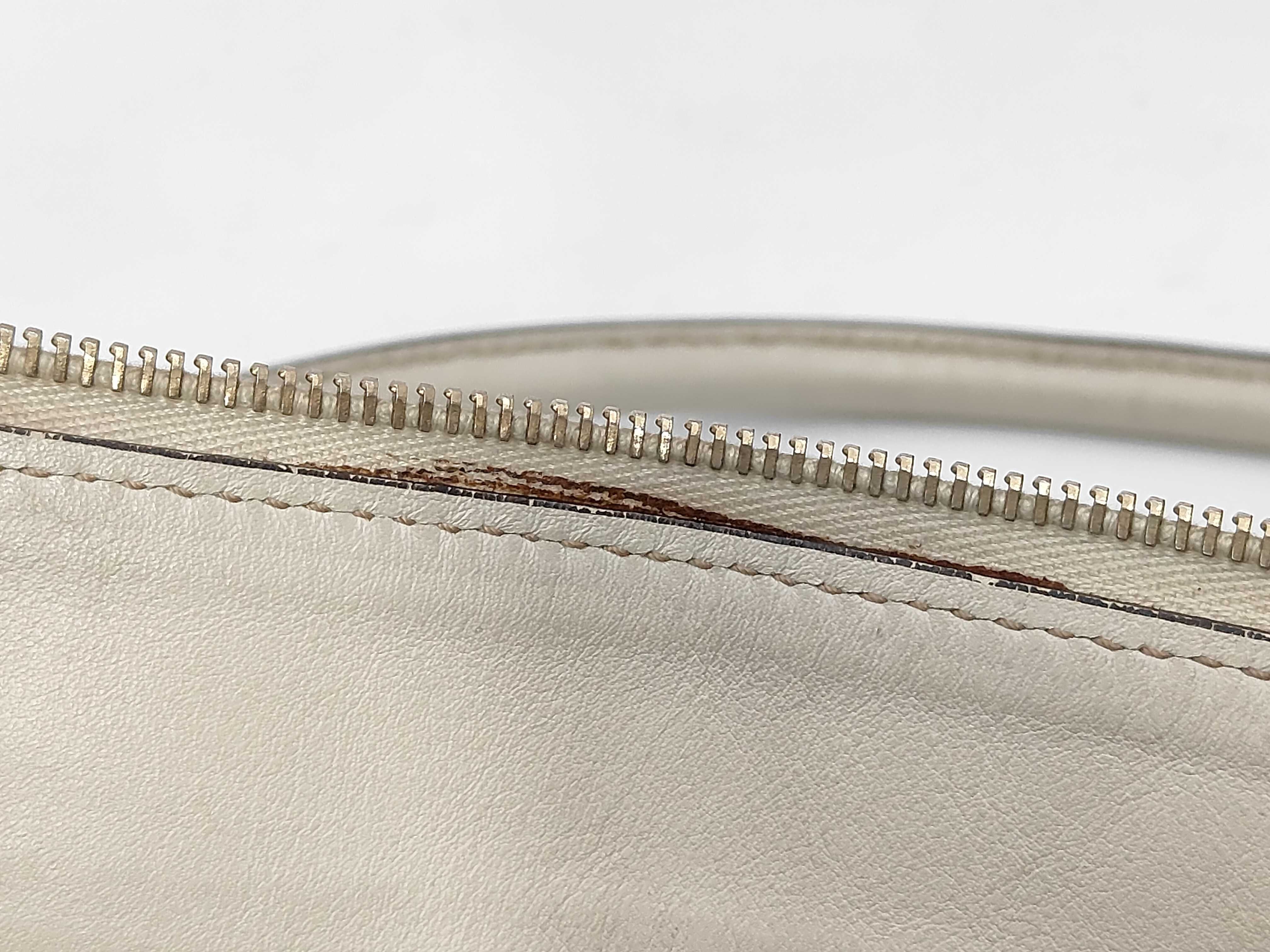 GG Canvas Gucci Abbey Handbag — view 10
