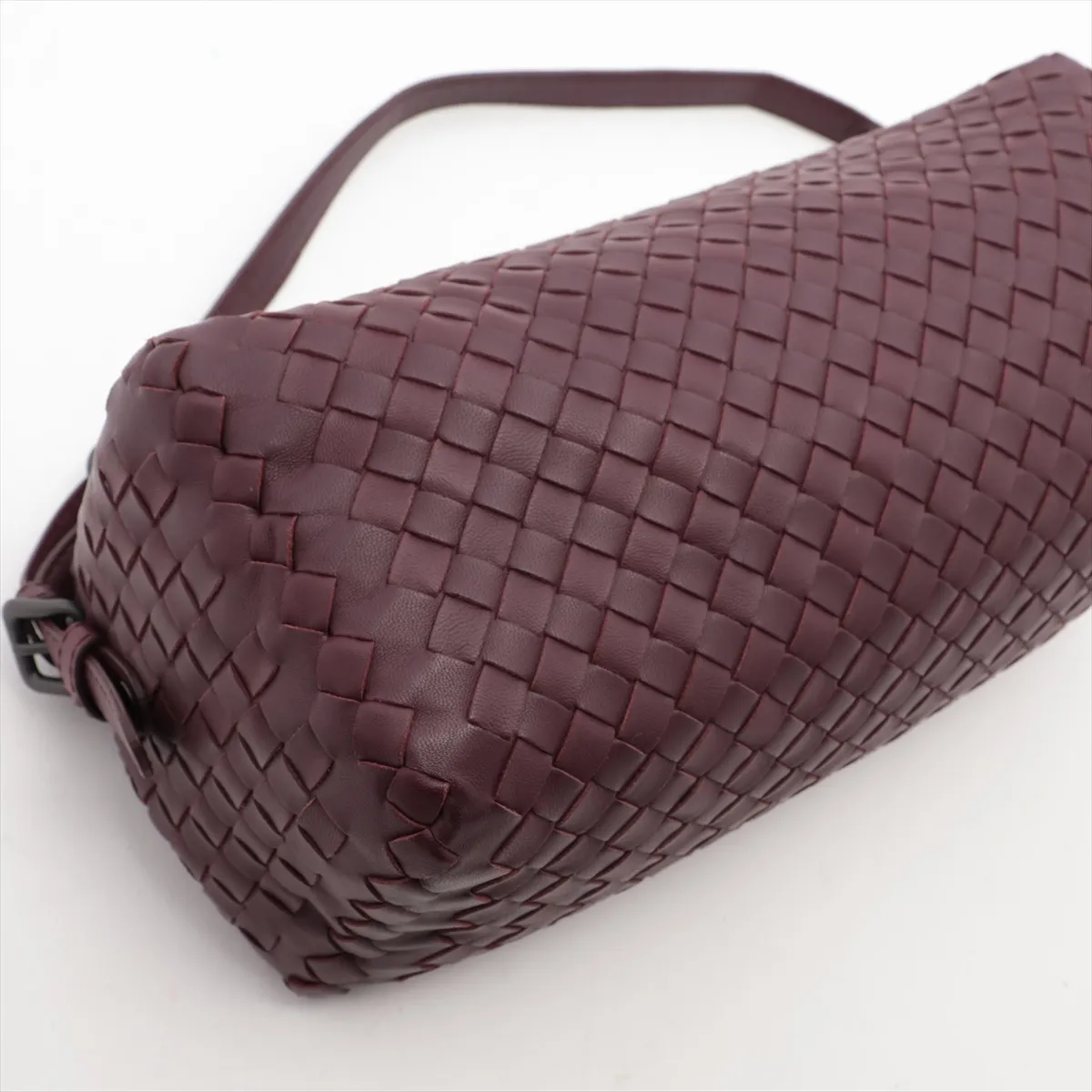 Intrecciato Leather Handbag Bordeaux — view 4