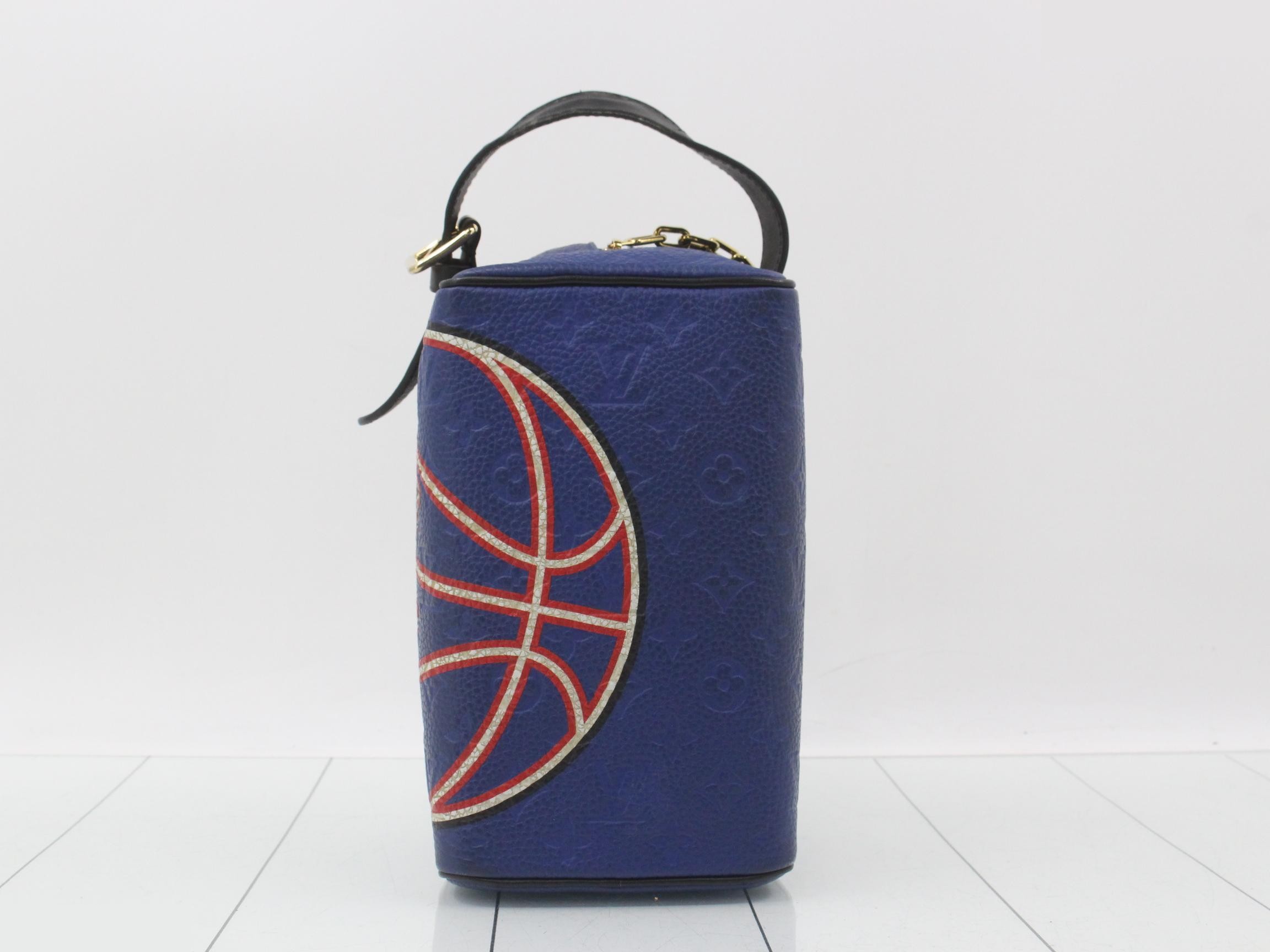 LV x NBA Cloakroom Dopp Kit Handbag — view 4