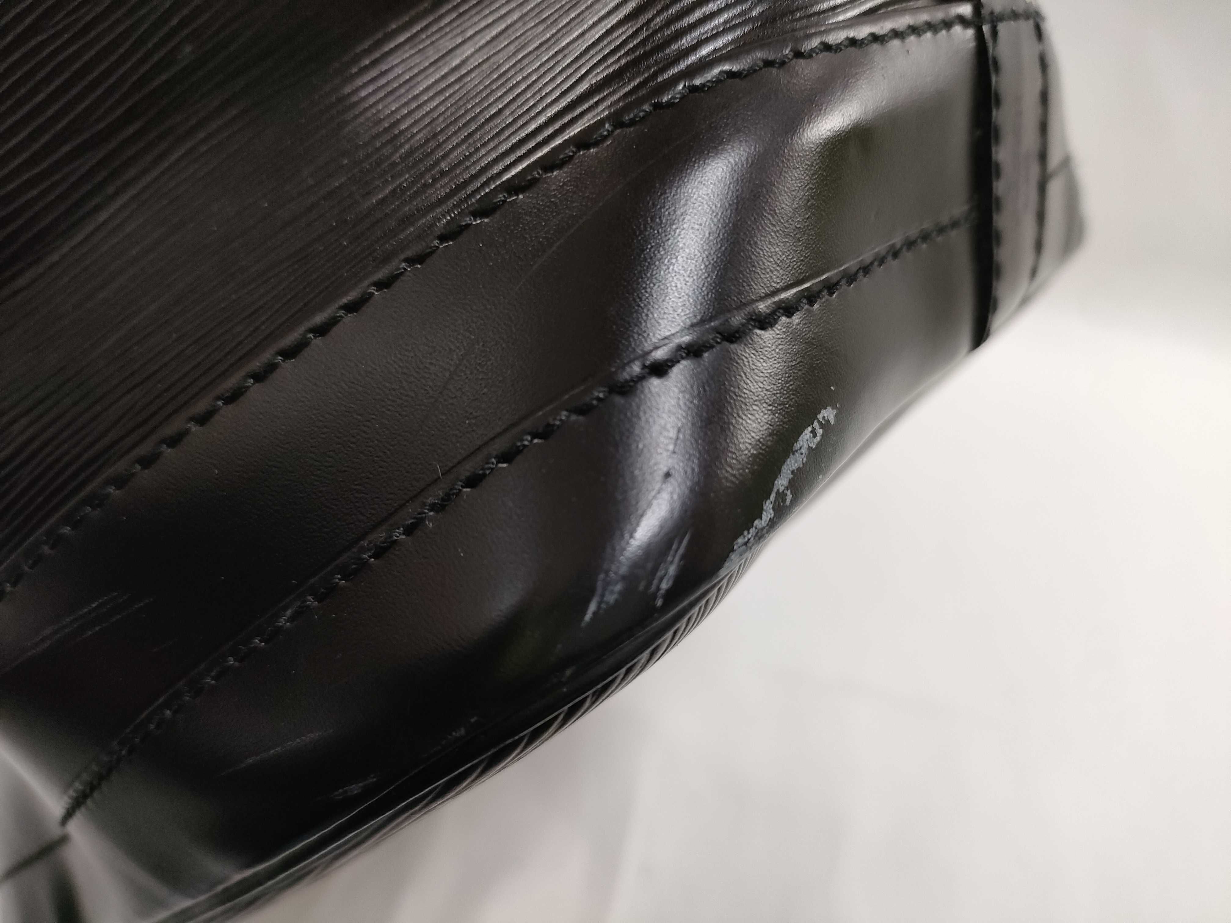 Epi Leather M44102 Petit Noé Noir Shoulder Bag AR0945 Shoulder Bag — view 13