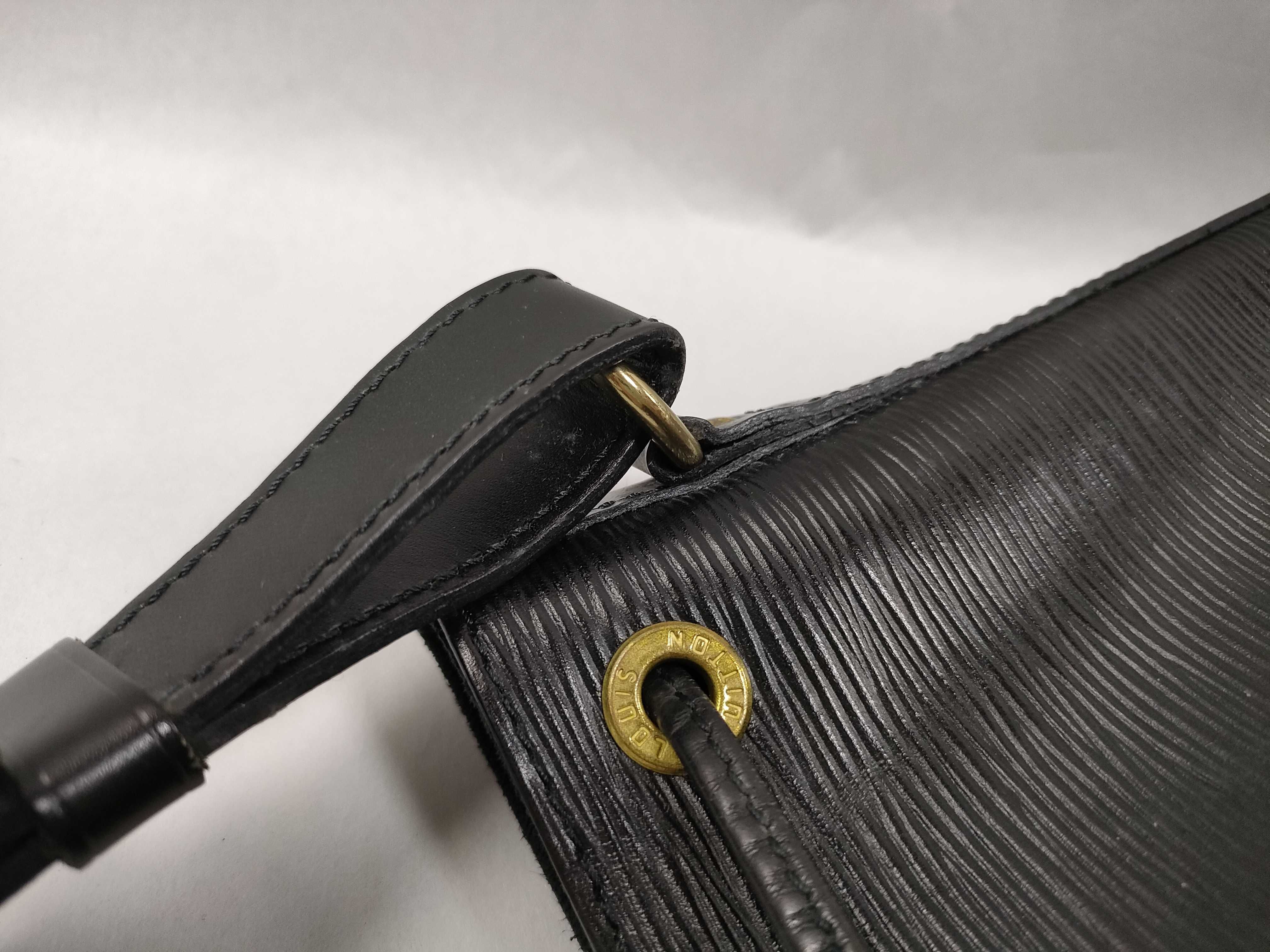 Epi Leather M44102 Petit Noé Noir Shoulder Bag AR0945 Shoulder Bag — view 5