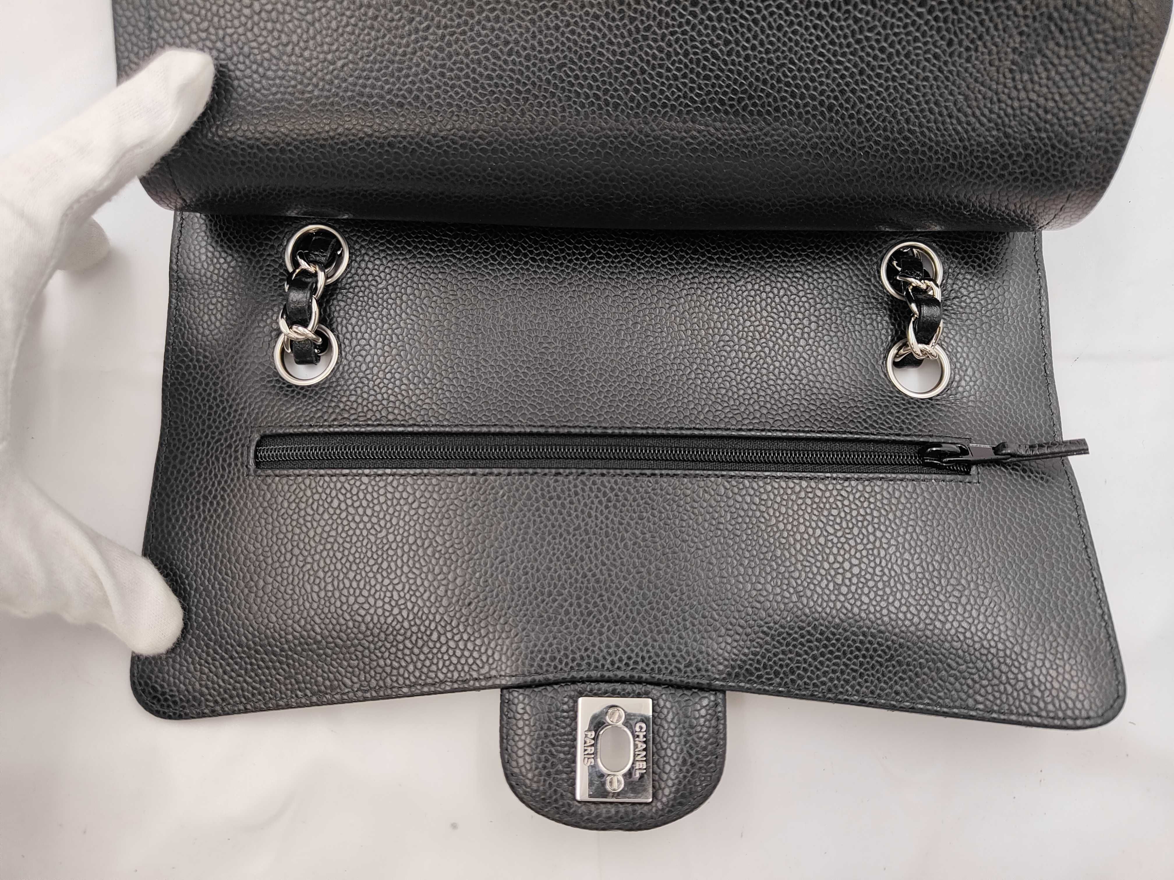 Matelassé 25 Double Flap Caviar Leather Black Chain Handbag — view 7