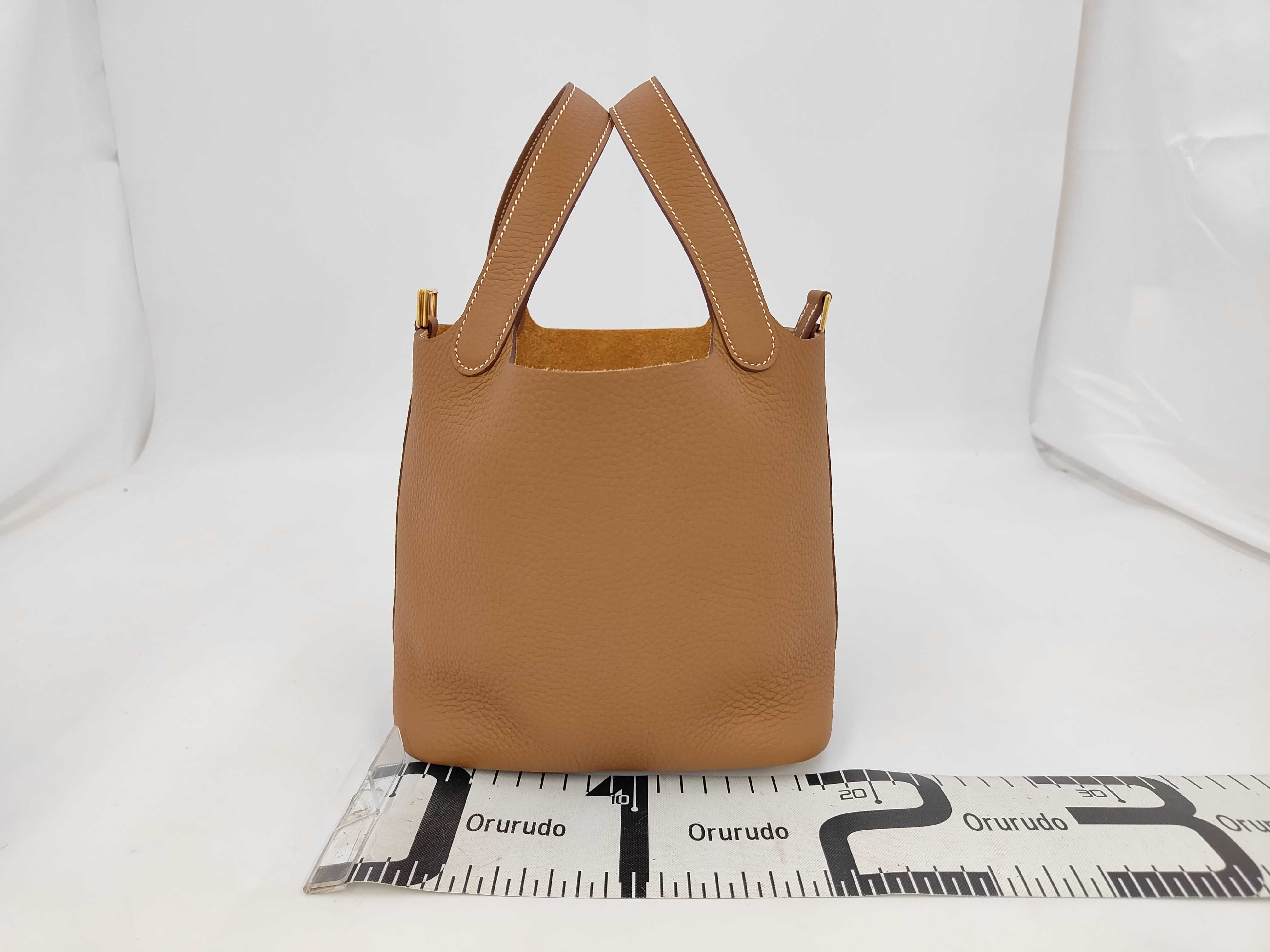 Picotin Lock 18 Gold Taurillon Clemence Leather Gold Hardware K Stamp Handbag — view 2
