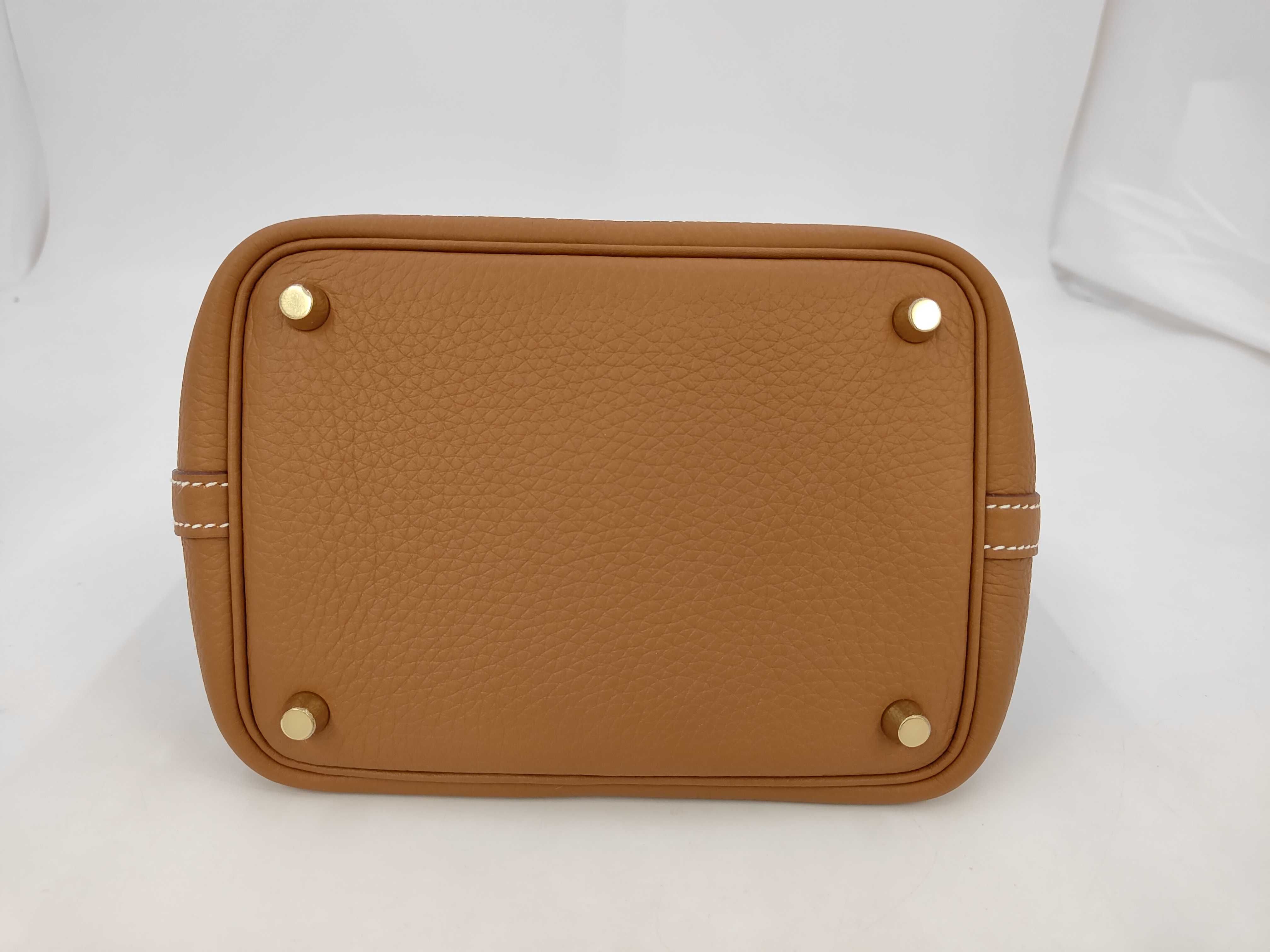 Picotin Lock 18 Gold Taurillon Clemence Leather Gold Hardware K Stamp Handbag — view 4
